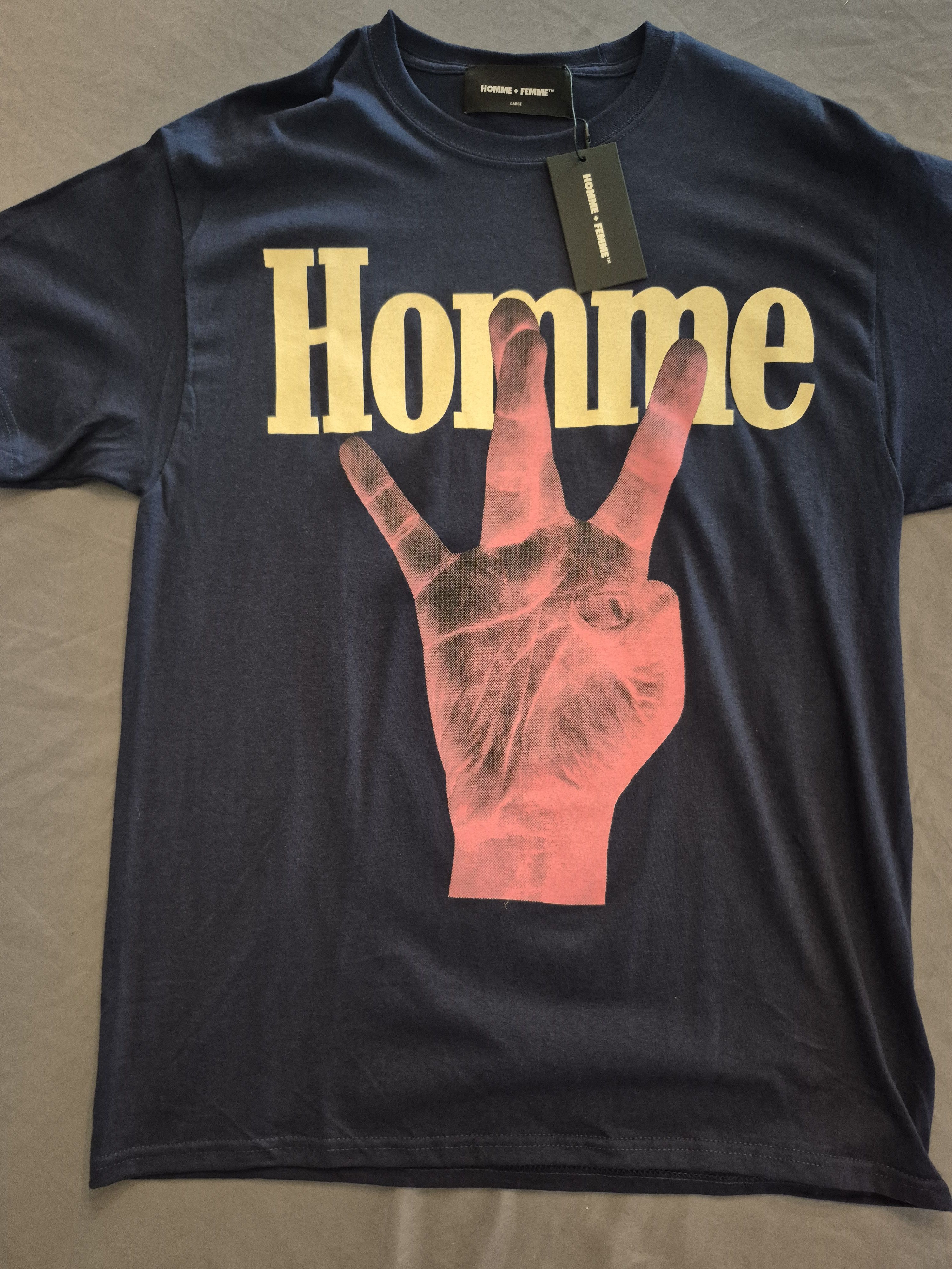 Homme + Femme La Homme Femme Twisted Fingers Tee Shirt Size Large BNWT Size US L / EU 52-54 / 3 - 1 Thumbnail
