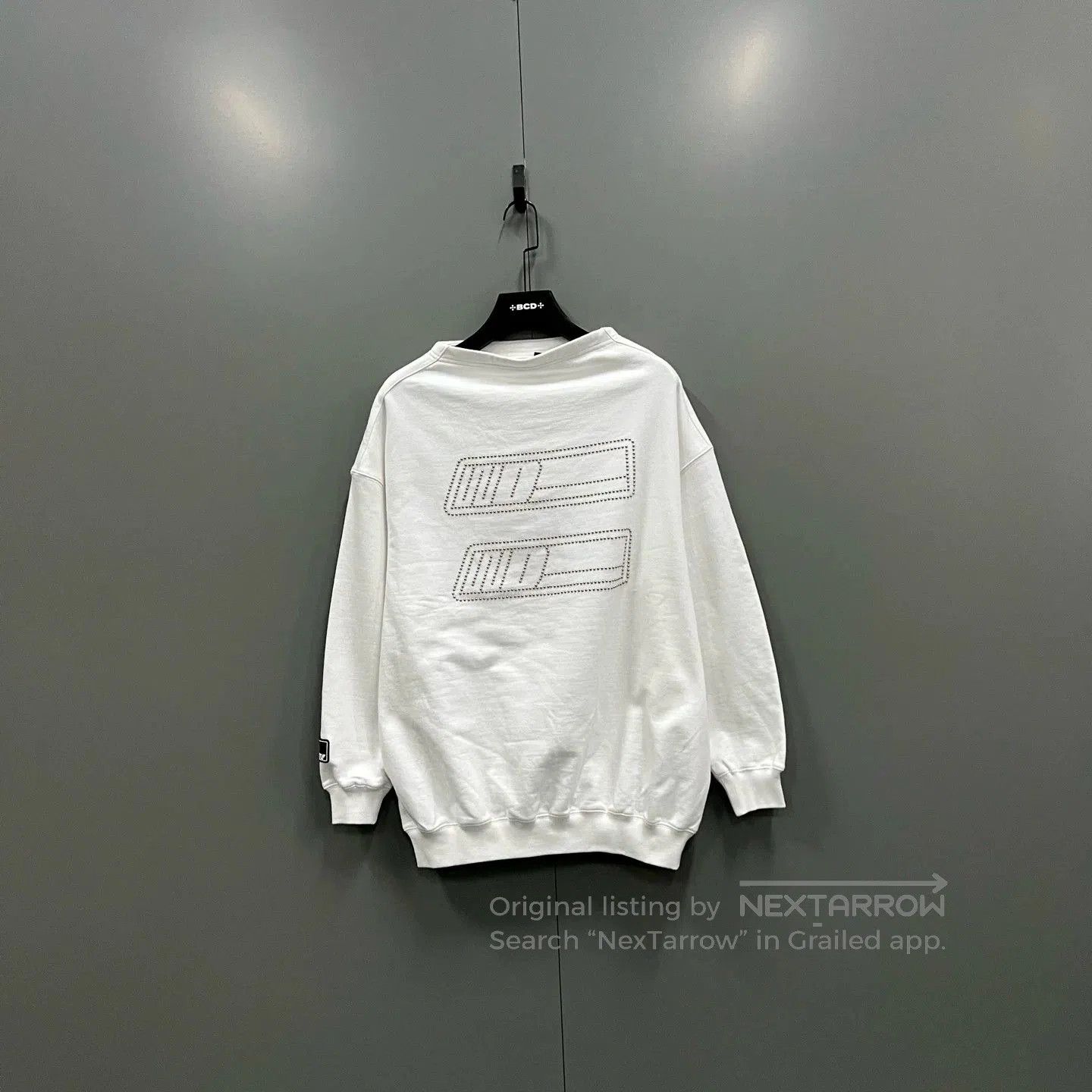 WE11DONE WE11DONE White Double Row Rivet Logo Sweatshirt. Size XS / US 0-2 / IT 36-38 - 1 Thumbnail