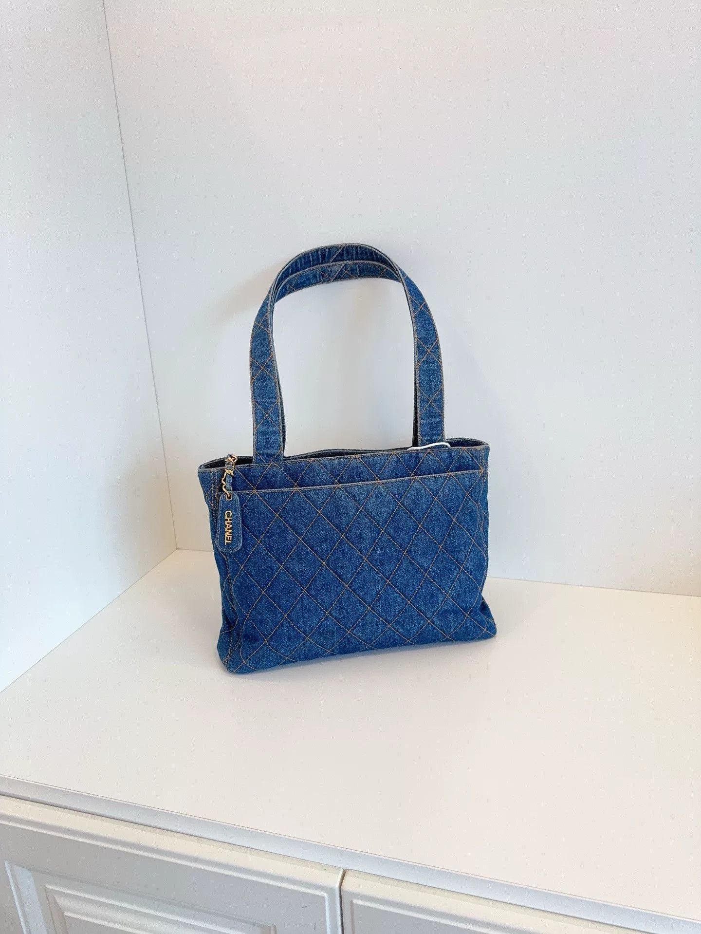 Chanel Pre-loved Bag Very good condition Size ONE SIZE - 1 Thumbnail