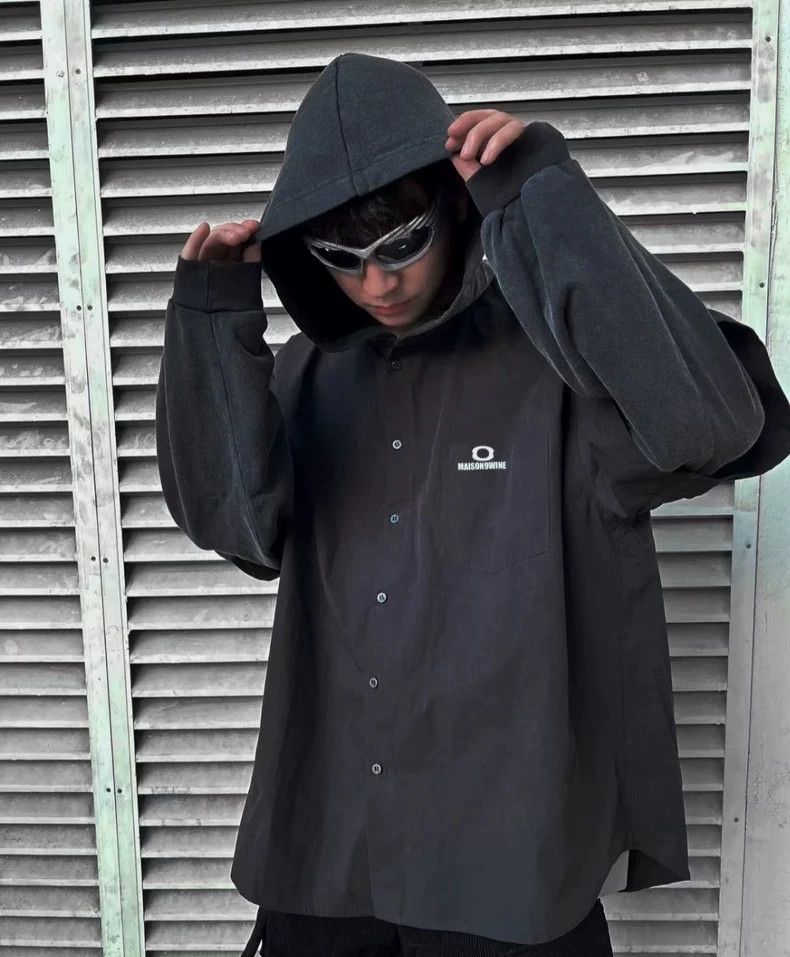 Balenciaga Balenciaga size 39 Black fake two-piece hooded shirt Size US S / EU 44-46 / 1 - 5 Thumbnail