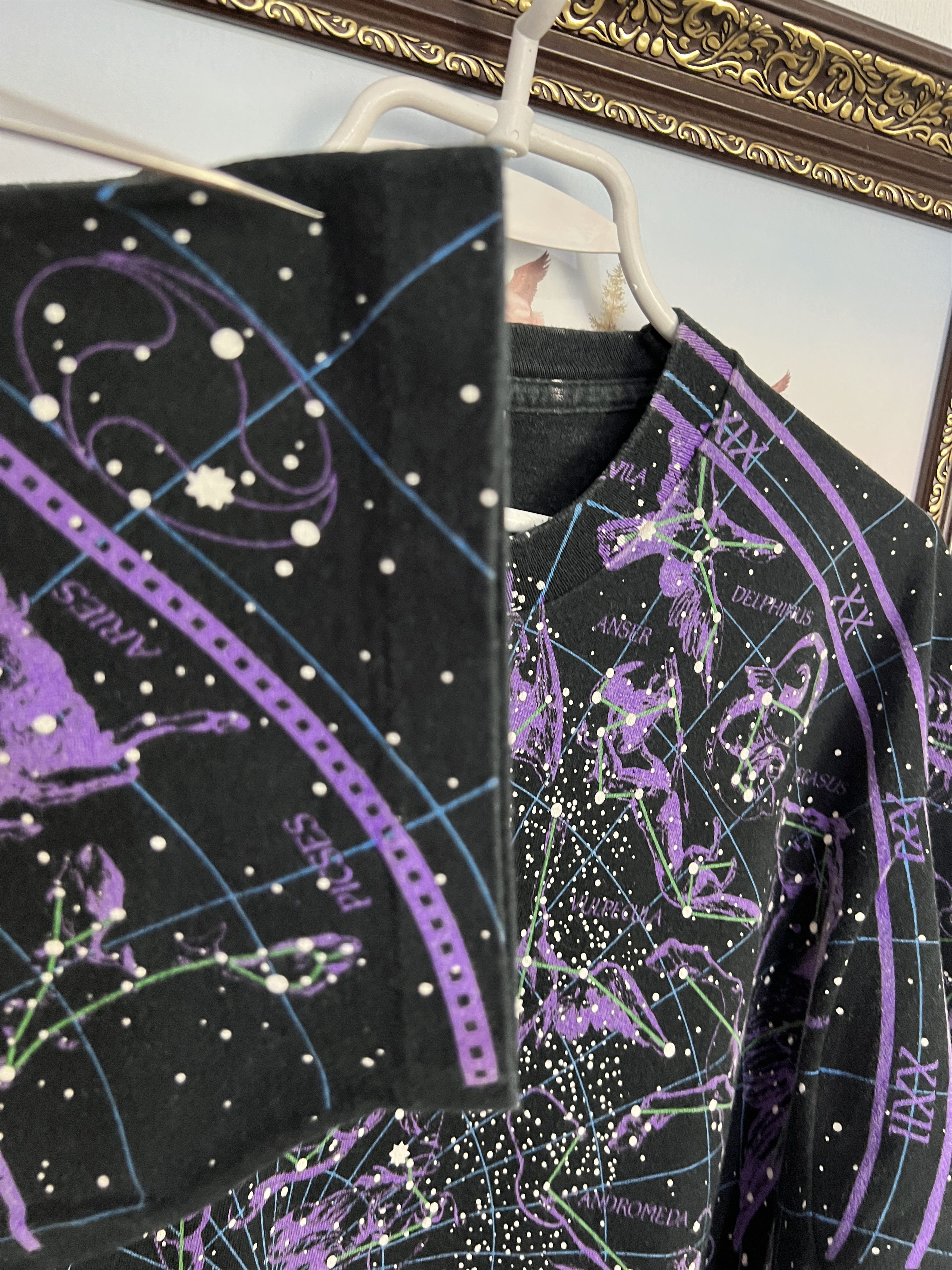 Liquid Blue Vintage 90's Liquid Blue Hemisphere Boreal Astrology Shirt Size US L / EU 52-54 / 3 - 9 Thumbnail