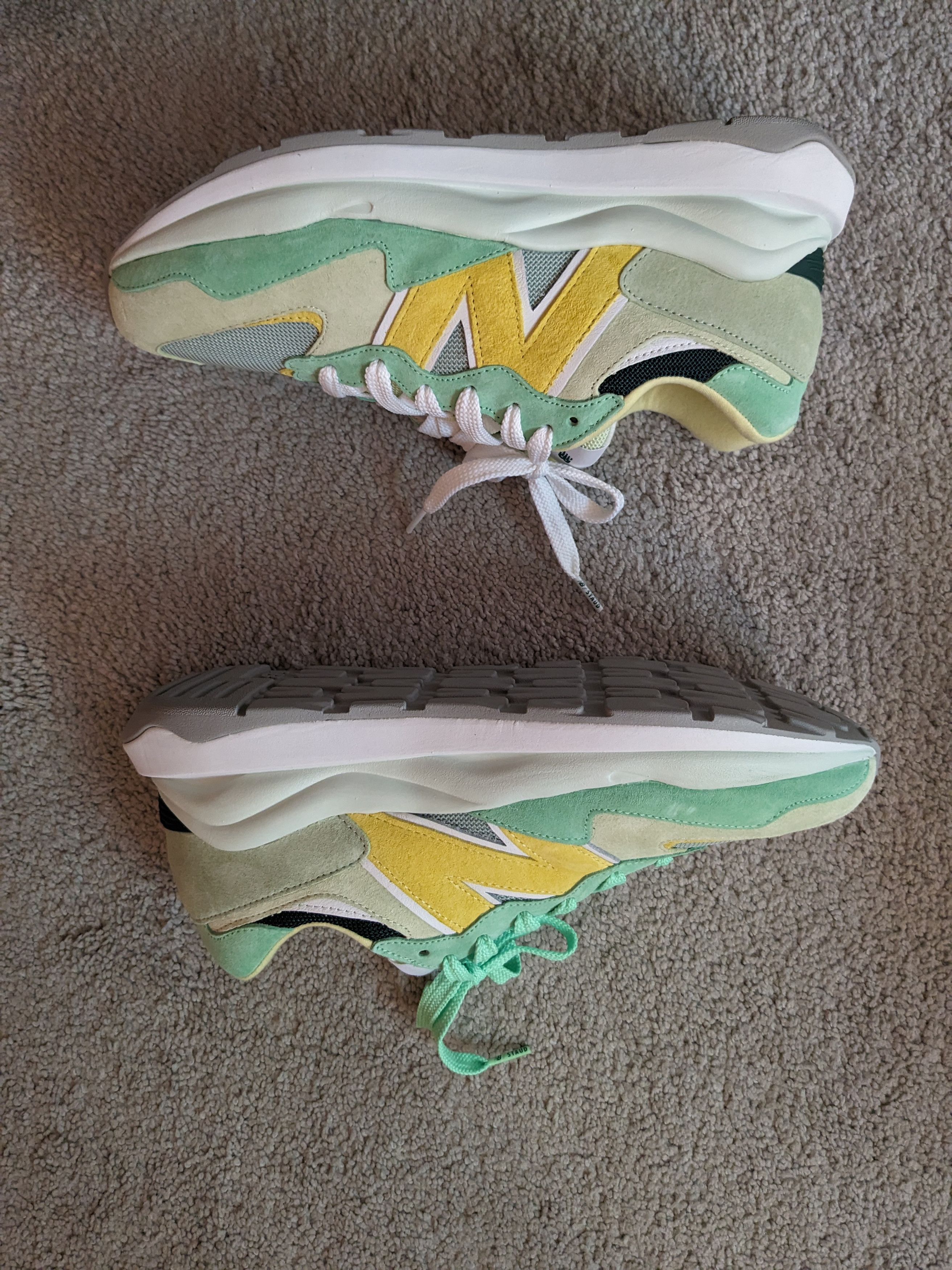 image of New Balance Nb Staud 5740 Shoes in Green, Men's (Size 10)