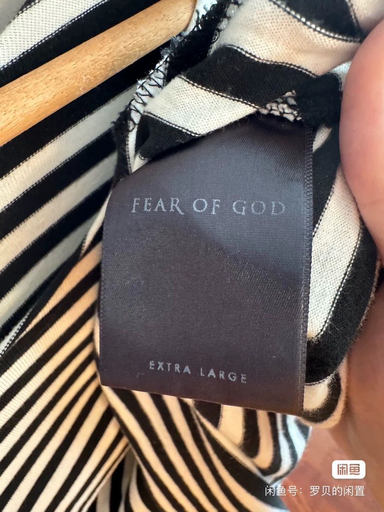 Fear of God Fear of God The third season is a black and white striped Size US XL / EU 56 / 4 - 3 Thumbnail