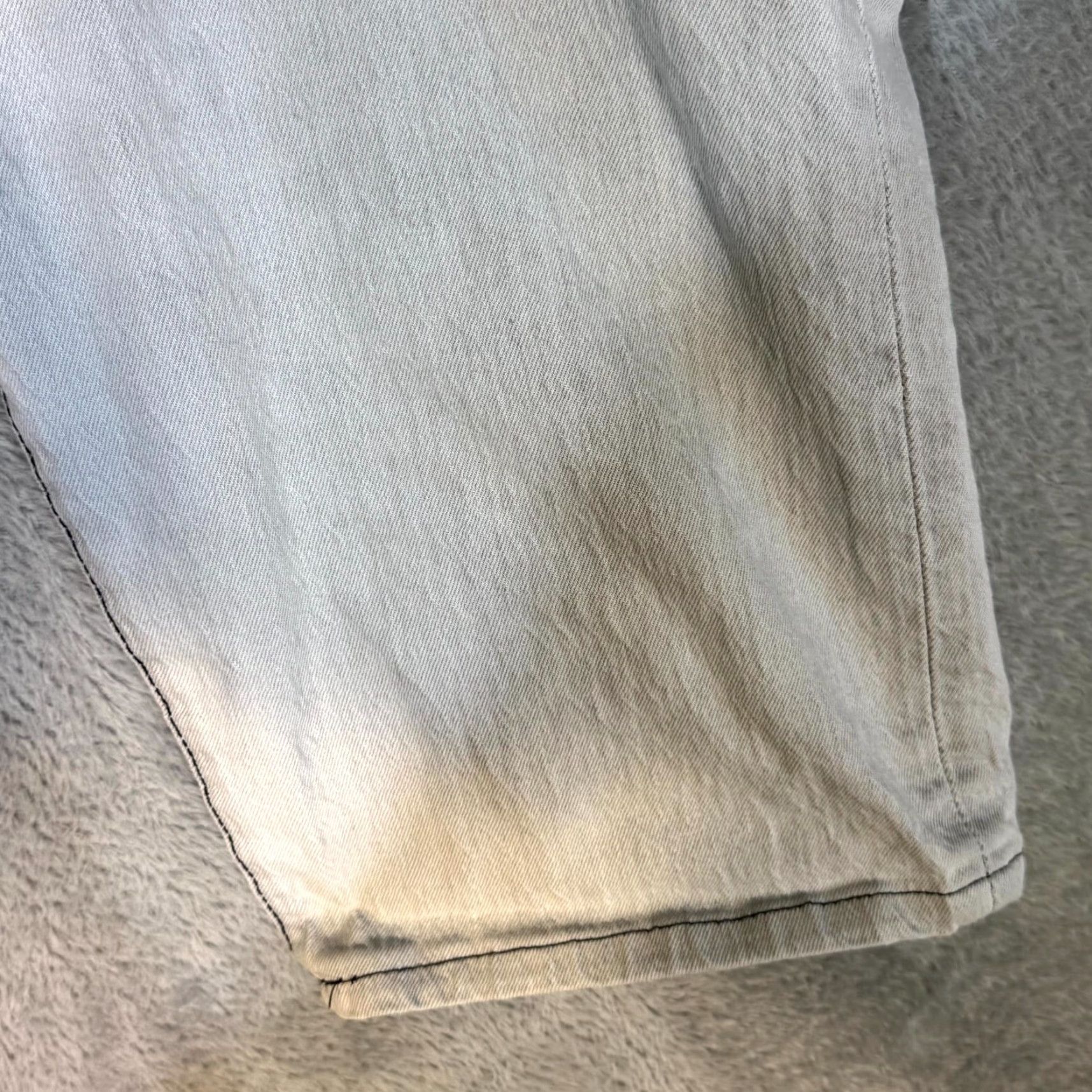 Levi's Levi's Shorts Bermuda Gray 501 Original Fit Mid-Rise Button-Fly Mens 36 Size US 36 / EU 52 - 5 Thumbnail