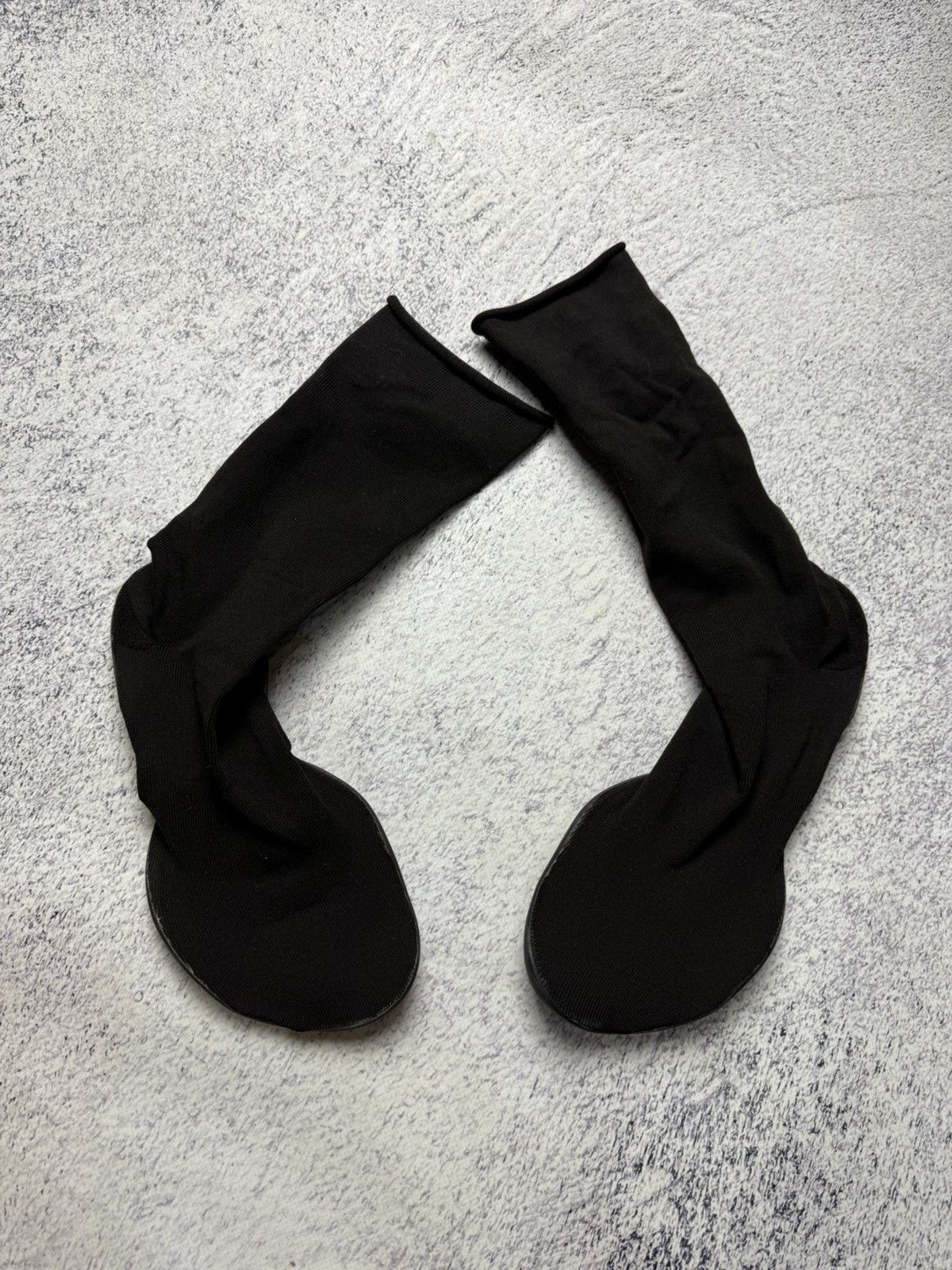 Kanye West Yeezy Pods Black Size 2 YZY Pod Size US 9.5 / EU 42-43 - 1 Thumbnail