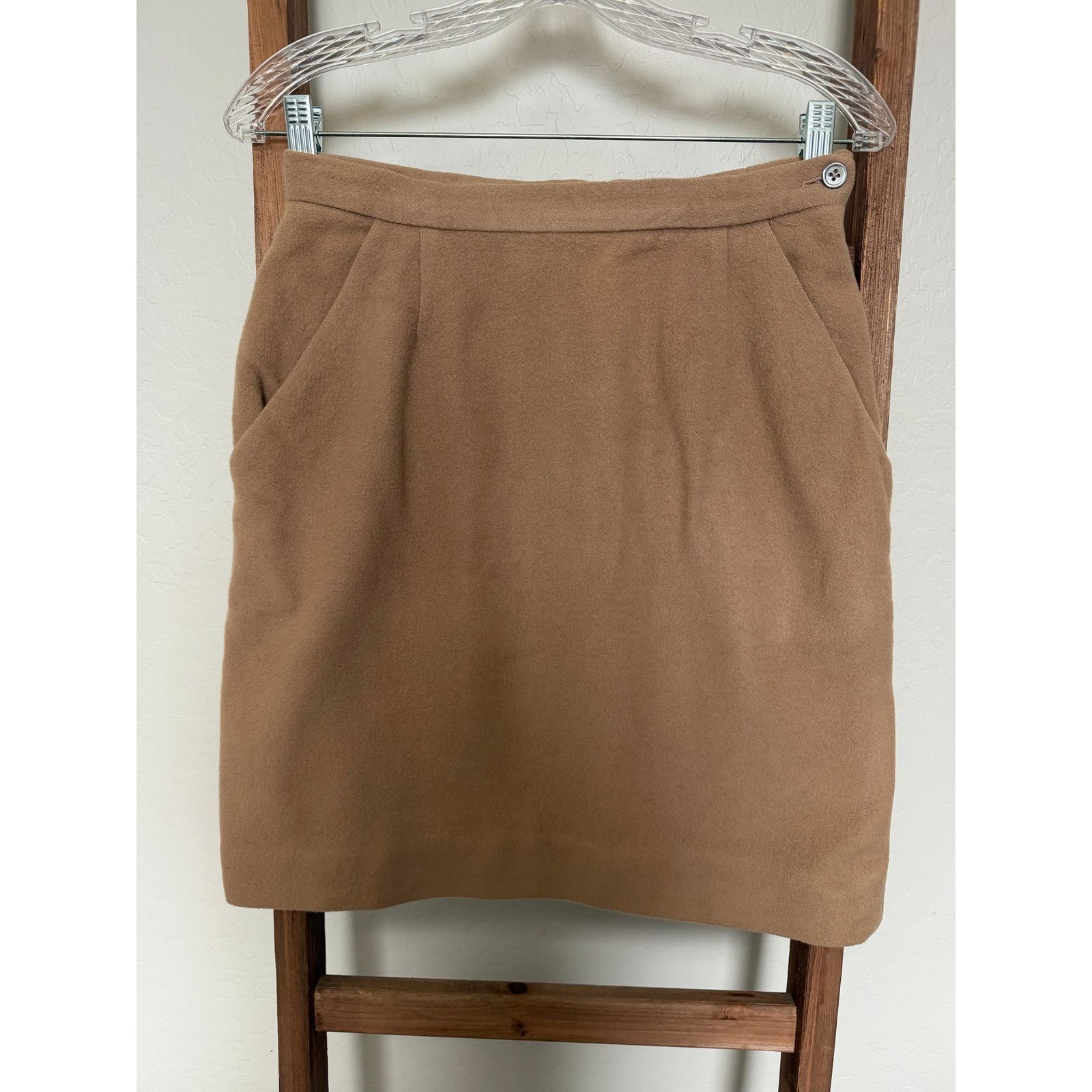 Unowned Vintage 100% Cashmere Tan Pencil Skirt with pockets-size 4 Size 27" / US 4 / IT 40 - 1 Thumbnail