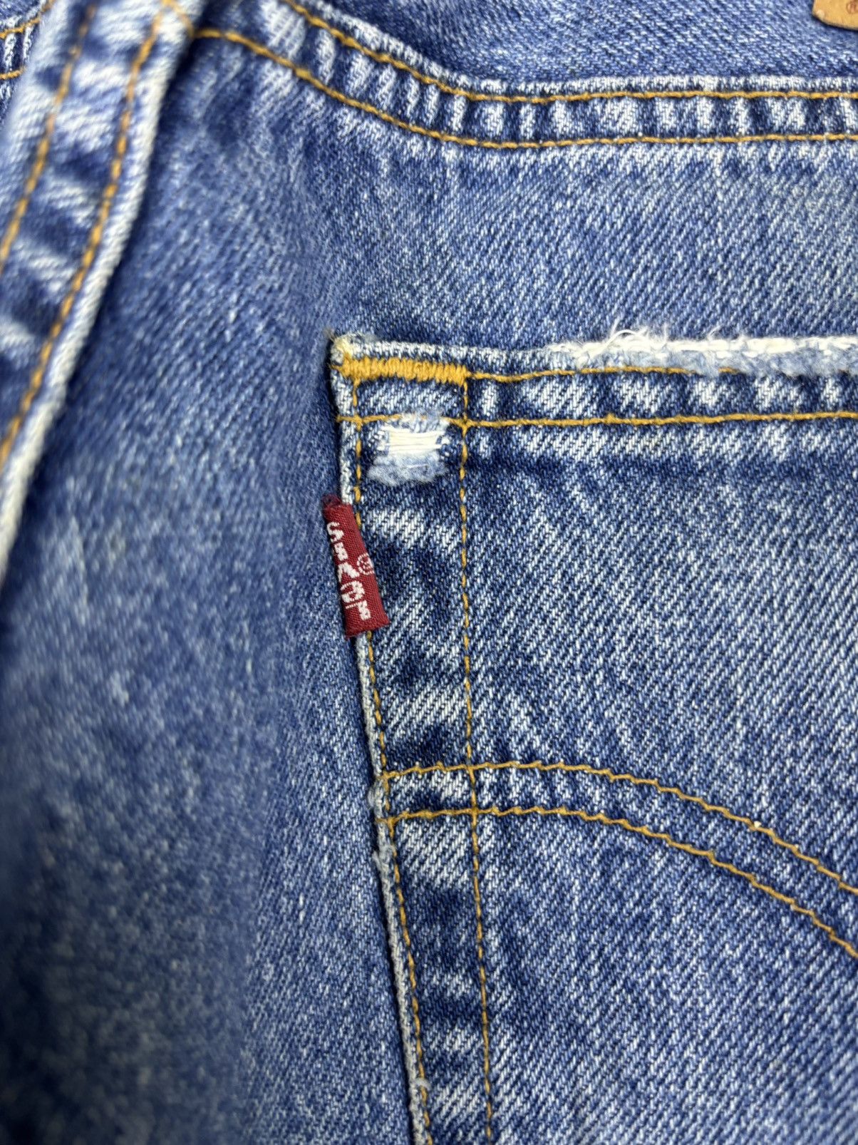Levi's Vintage Levis 501 Original Cut Medium Wash Denim F966 Size US 31 - 14 Thumbnail
