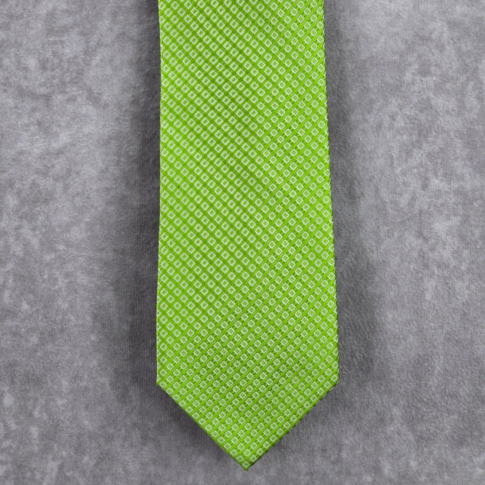 Croft & Barrow Croft & Barrow Green Geometric 100% Silk Men's Neck Tie NWOT Size 30 - 1 Thumbnail