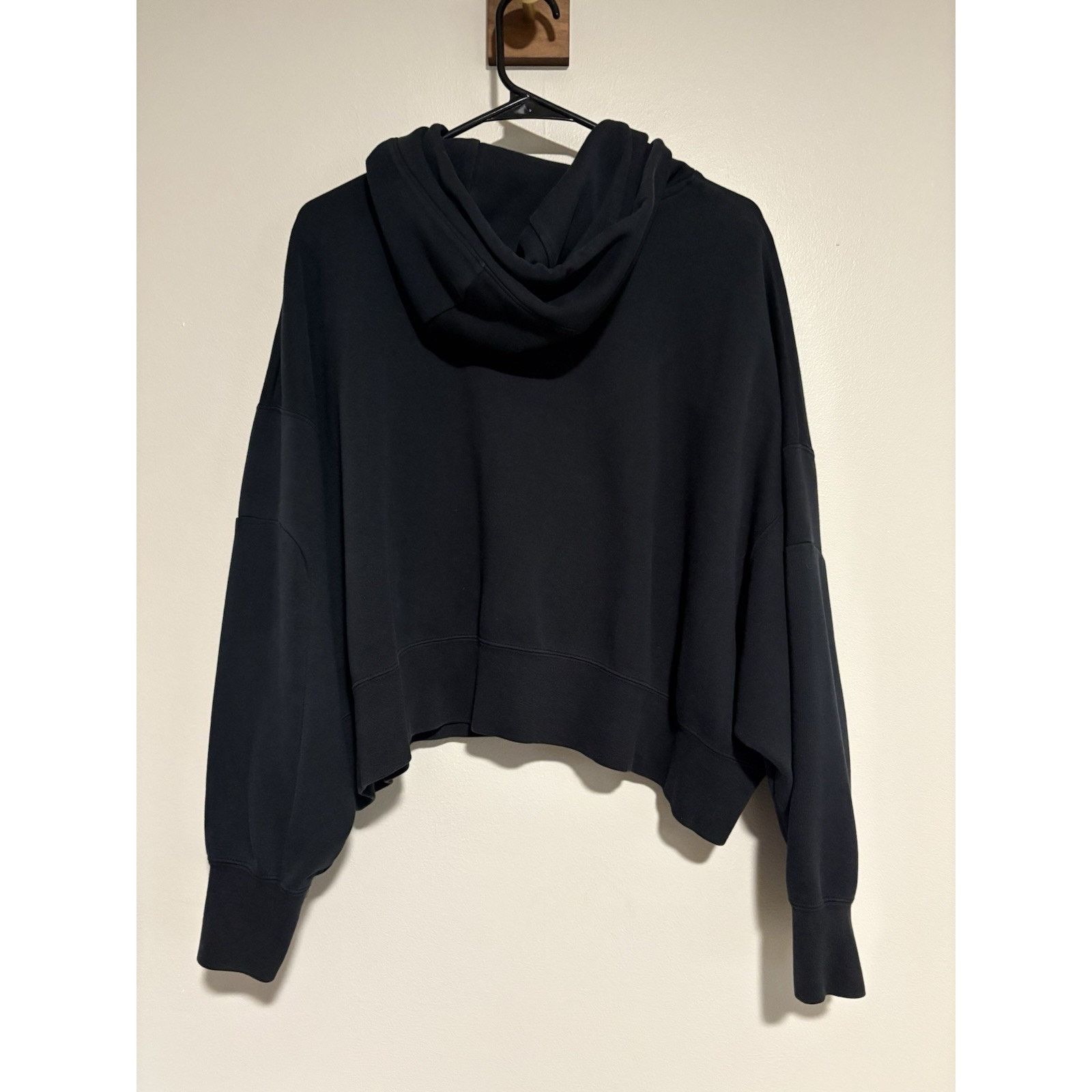 Nike Nike Cropped Pullover Hoodie Women's Sz L Black Swoosh Logo Size L / US 10 / IT 46 - 4 Thumbnail