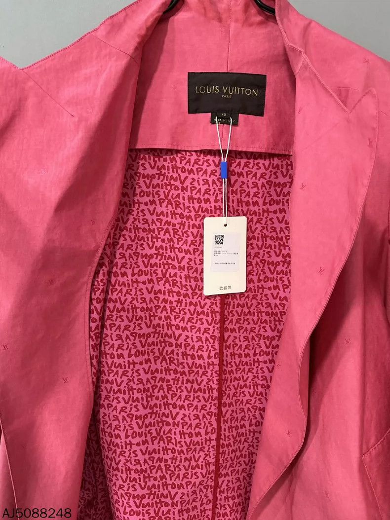 Louis Vuitton Pink Windbreaker with Printed Lining-2506 Size M / US 6-8 / IT 42-44 - 4 Thumbnail