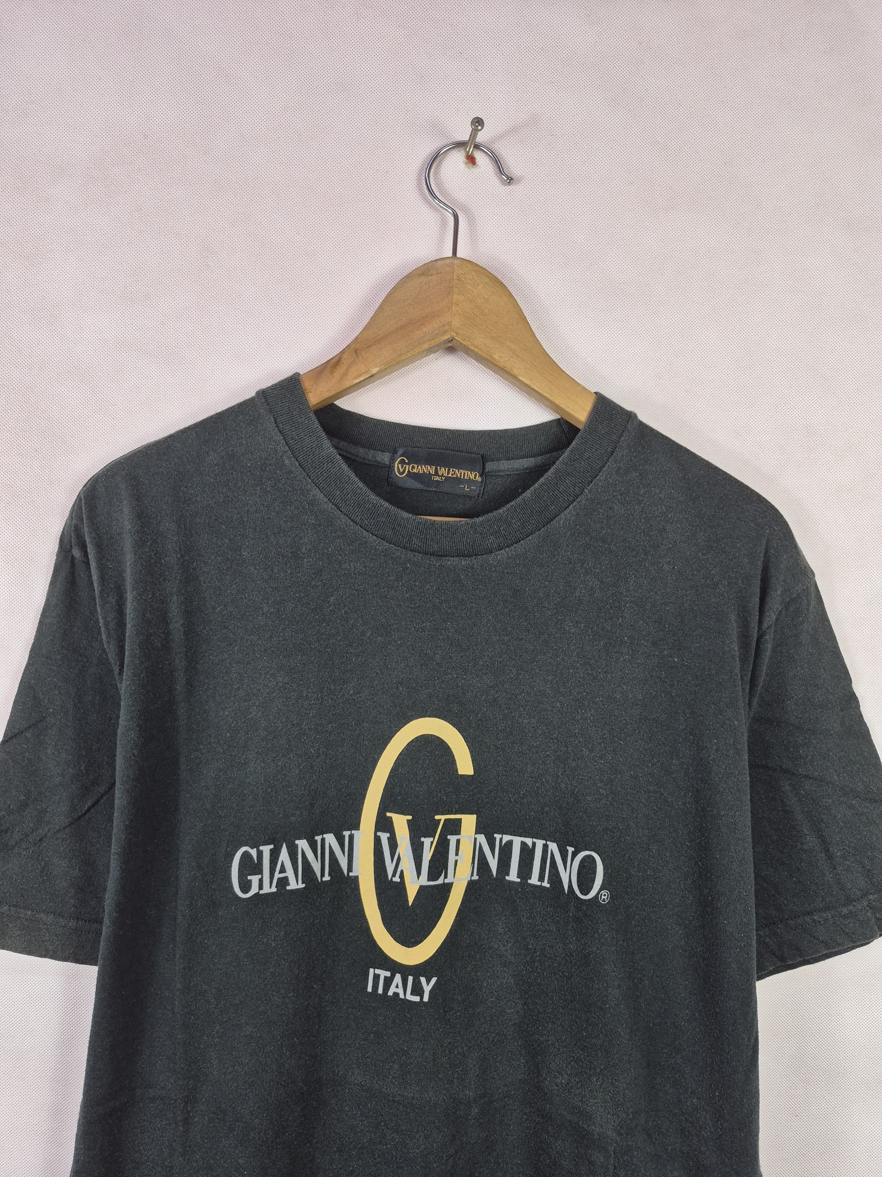 Gianni Valentino 🔥 Gianni Valentino Big Logo Tee Vintage Style Size US M / EU 48-50 / 2 - 3 Thumbnail