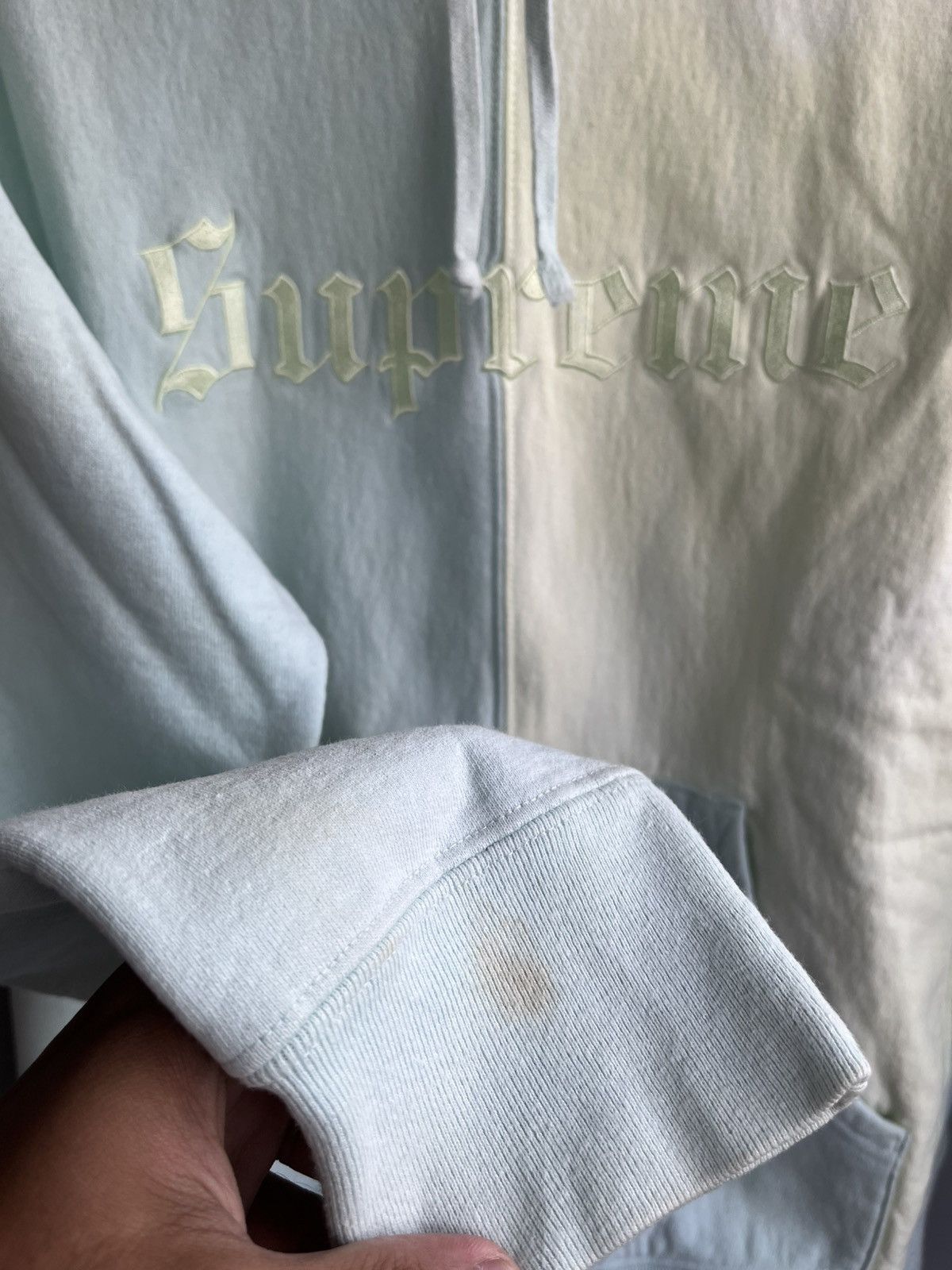 Supreme Supreme Split Old English Hoodie FW17 Ice Blue Size US M / EU 48-50 / 2 - 10 Thumbnail
