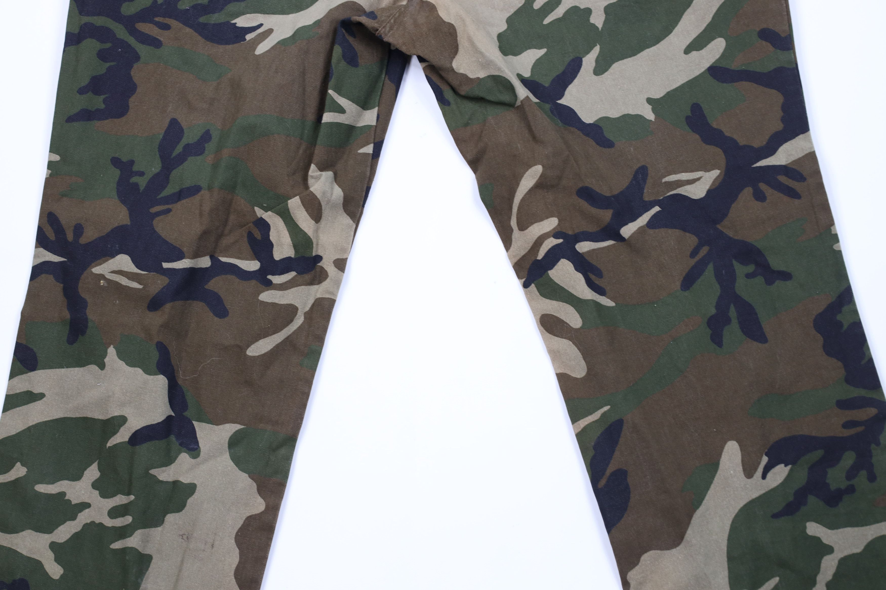 Vintage Vintage 90s Streetwear Wide Leg Utility Camouflage Pants Size US 36 / EU 52 - 11 Thumbnail