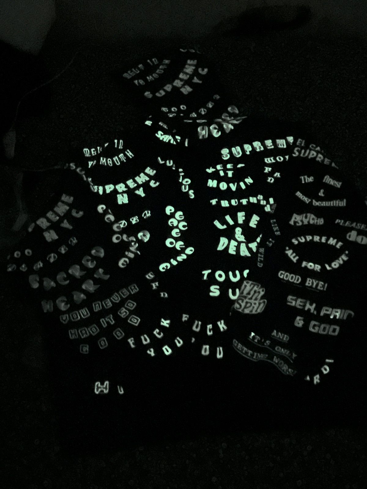 Supreme Supreme too deadly hooded sweatshirt glows in the dark Size US XL / EU 56 / 4 - 4 Thumbnail