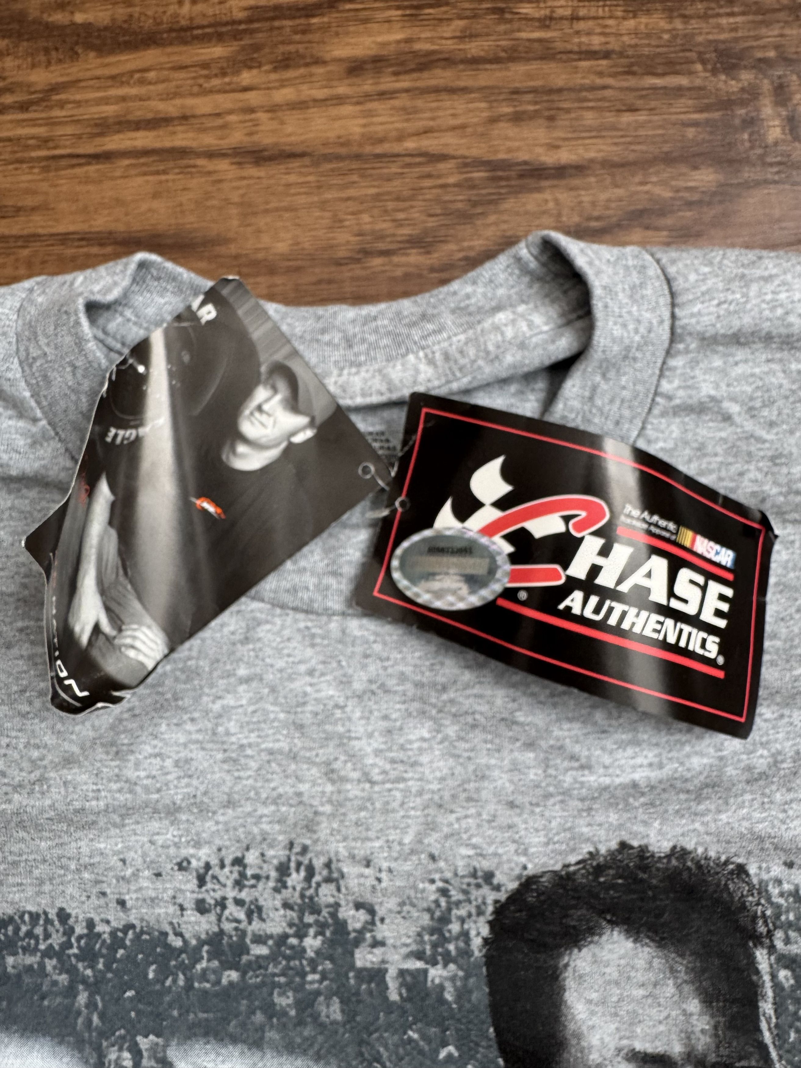 Chase Authentics NWT Dale Earnhardt Jr 88 Nascar Chase Authentics T-Shirt Size US M / EU 48-50 / 2 - 4 Thumbnail