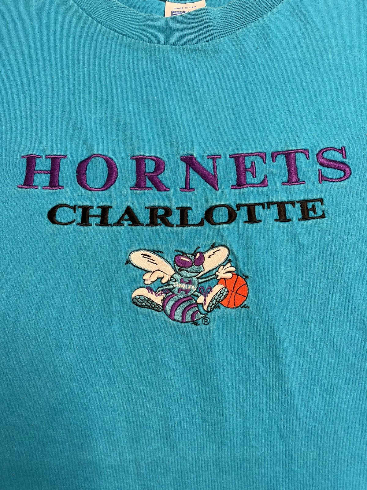 Salem Sportswear Vintage 90s Salem Sportswear NBA Charlotte Hornets T Shirt Size US XL / EU 56 / 4 - 2 Thumbnail