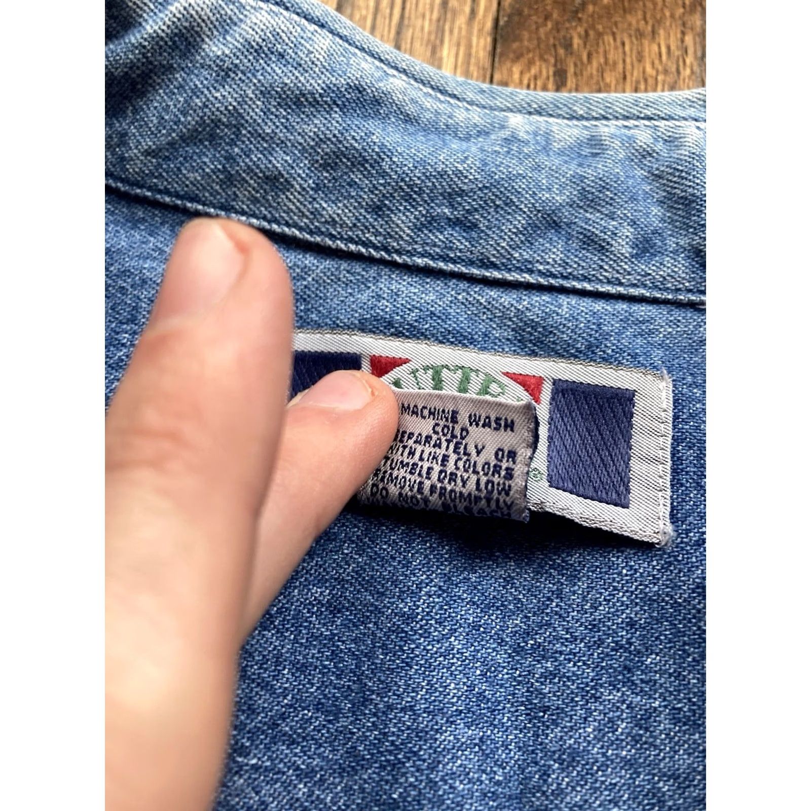 Denime VINTAGE Sutter & Grant Denim Shirt Mens Large Long Sleeve Button Up Blue 90s Casual Mens Regular Relaxed Jacket Style Pocket Preshrunk Size US L / EU 52-54 / 3 - 7 Thumbnail