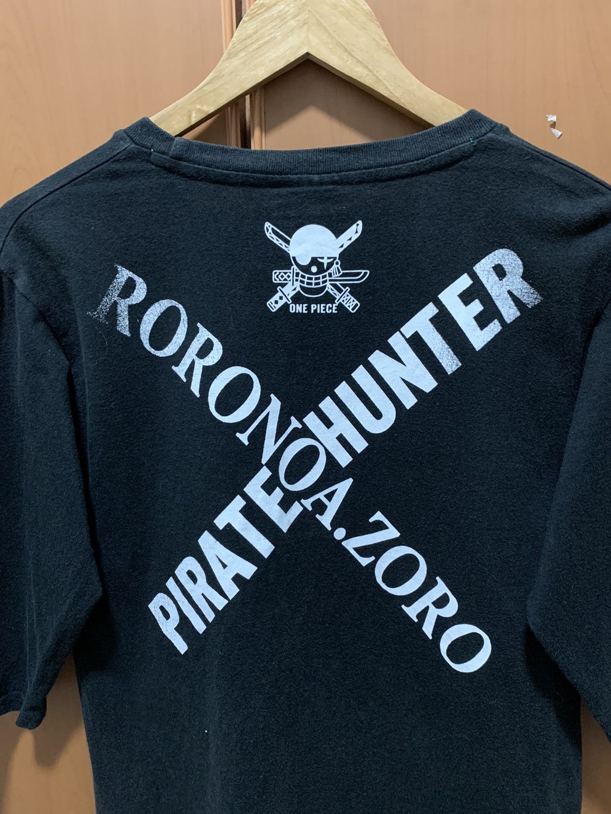 One Piece One Piece Roronoa Zoro graphic 3 quater T-shirt. Size US M / EU 48-50 / 2 - 8 Thumbnail
