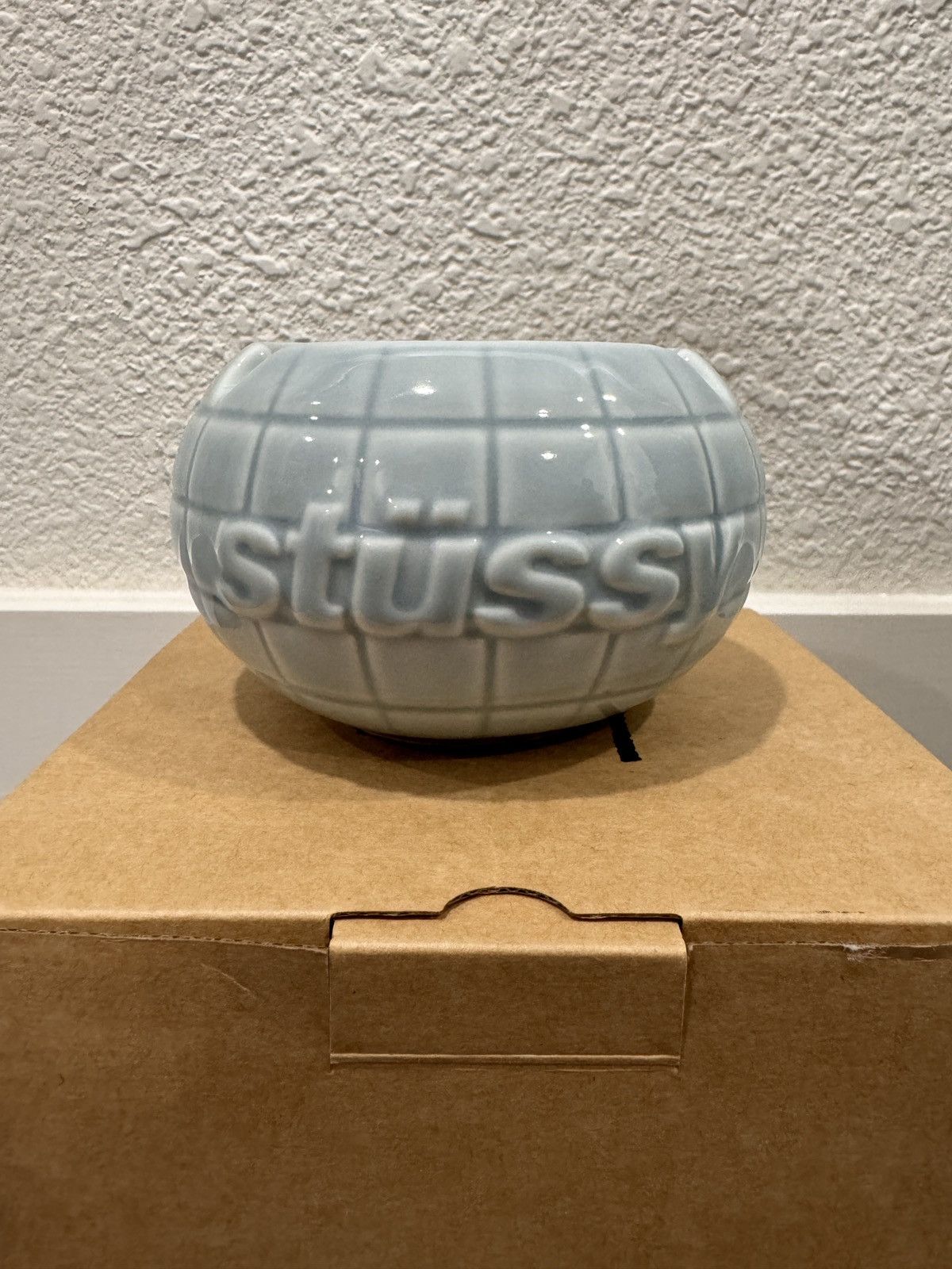 image of Stussy World Globe Ceramic Ashtray in Blue, Men's
