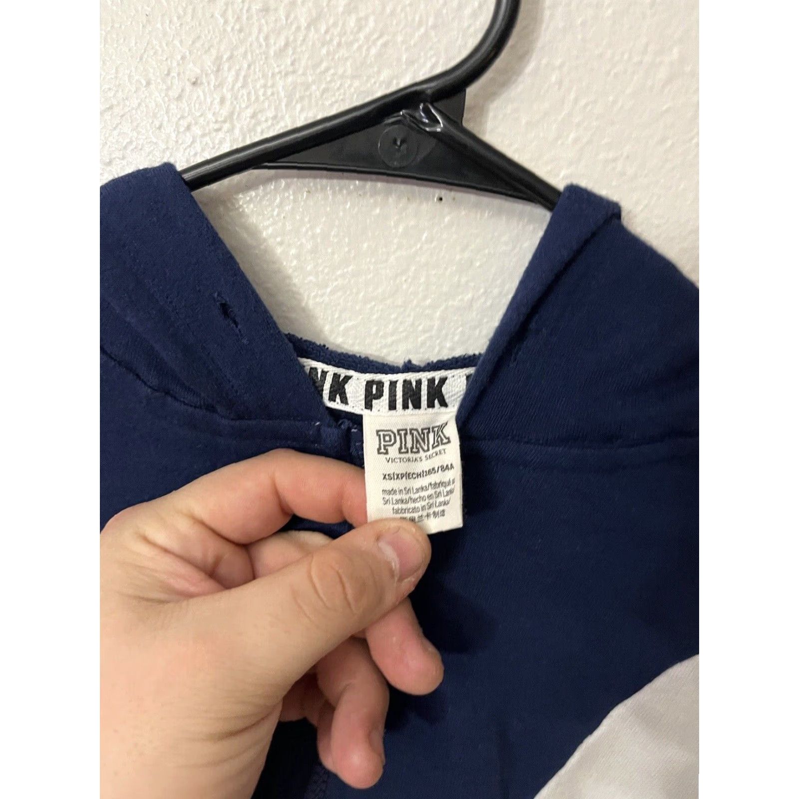 Victoria's Secret PINK Victoria's Secret Full Zip Hoodie Women's XS Multicolor No Drawstring Logo Victoria's Secret PINK Zip Hoodie Women XS Multicolor Size XS / US 0-2 / IT 36-38 - 2 Thumbnail
