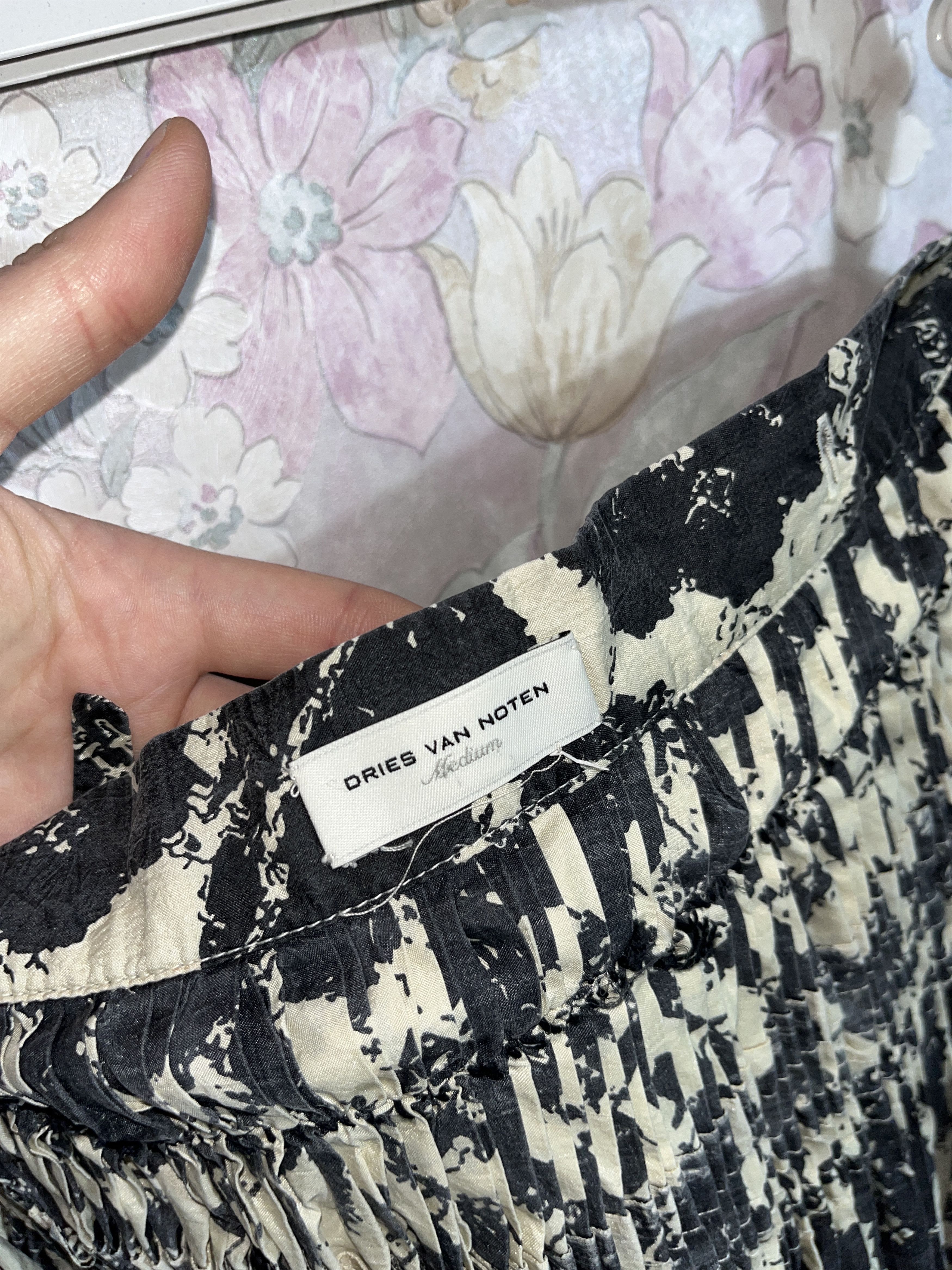 Dries Van Noten Rare Dries Van Noten Silk Skirt Size Medium Japanese Size 28" / US 6 / IT 42 - 3 Thumbnail