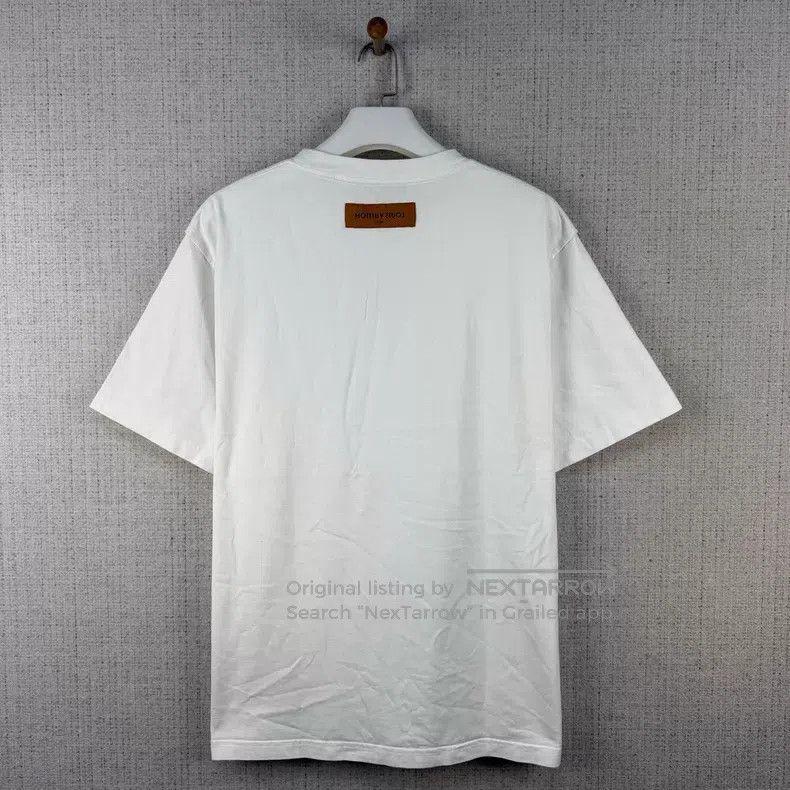Louis Vuitton Louis Vuitton size 4l Embossed Logo Crew Neck Short Sleeve Size US M / EU 48-50 / 2 - 2 Thumbnail