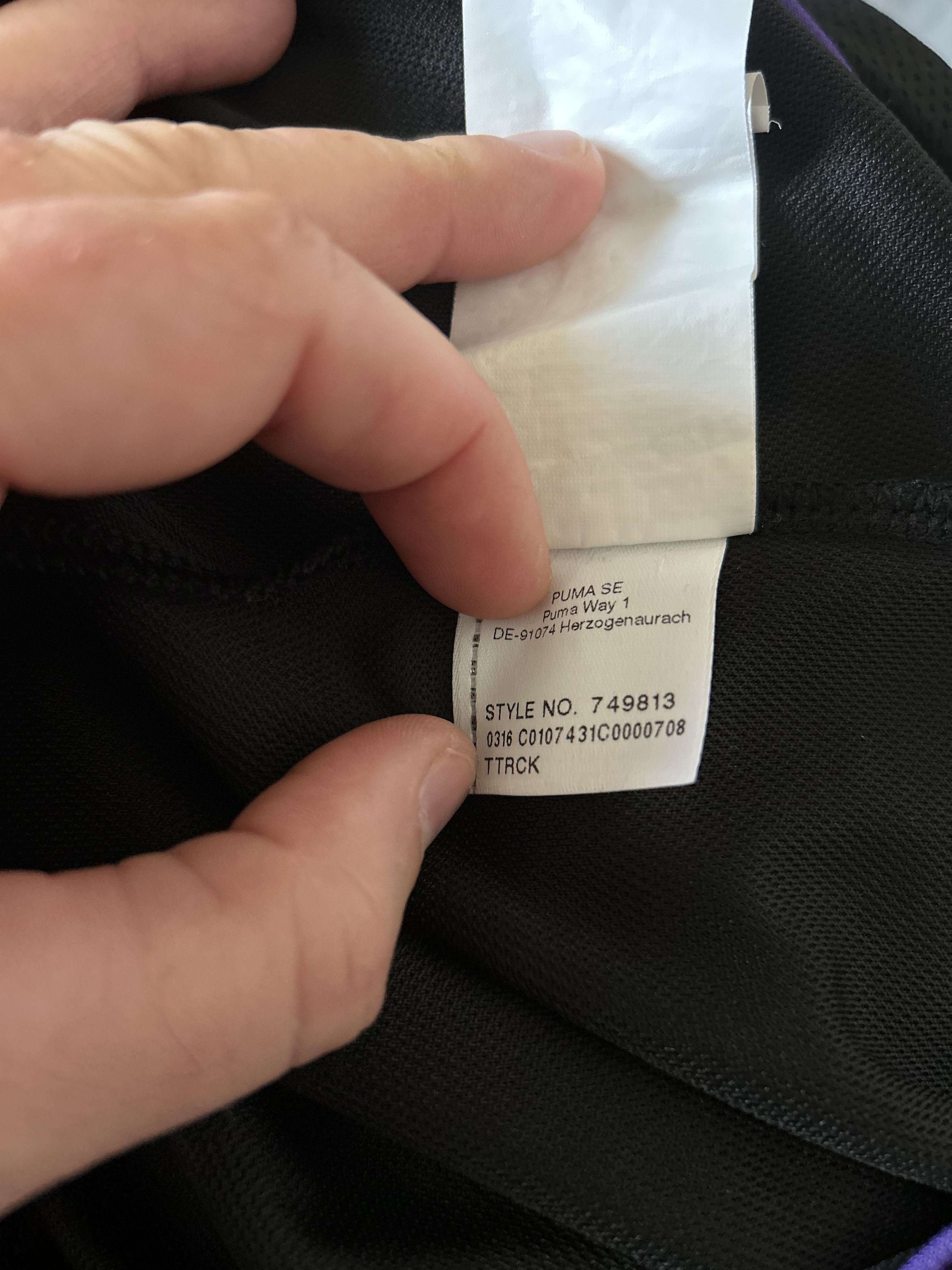 Puma BORUSSIA DORTMUND #38 BURKI - 2016 - 2017 - L - UNIQUE Size US L / EU 52-54 / 3 - 8 Thumbnail