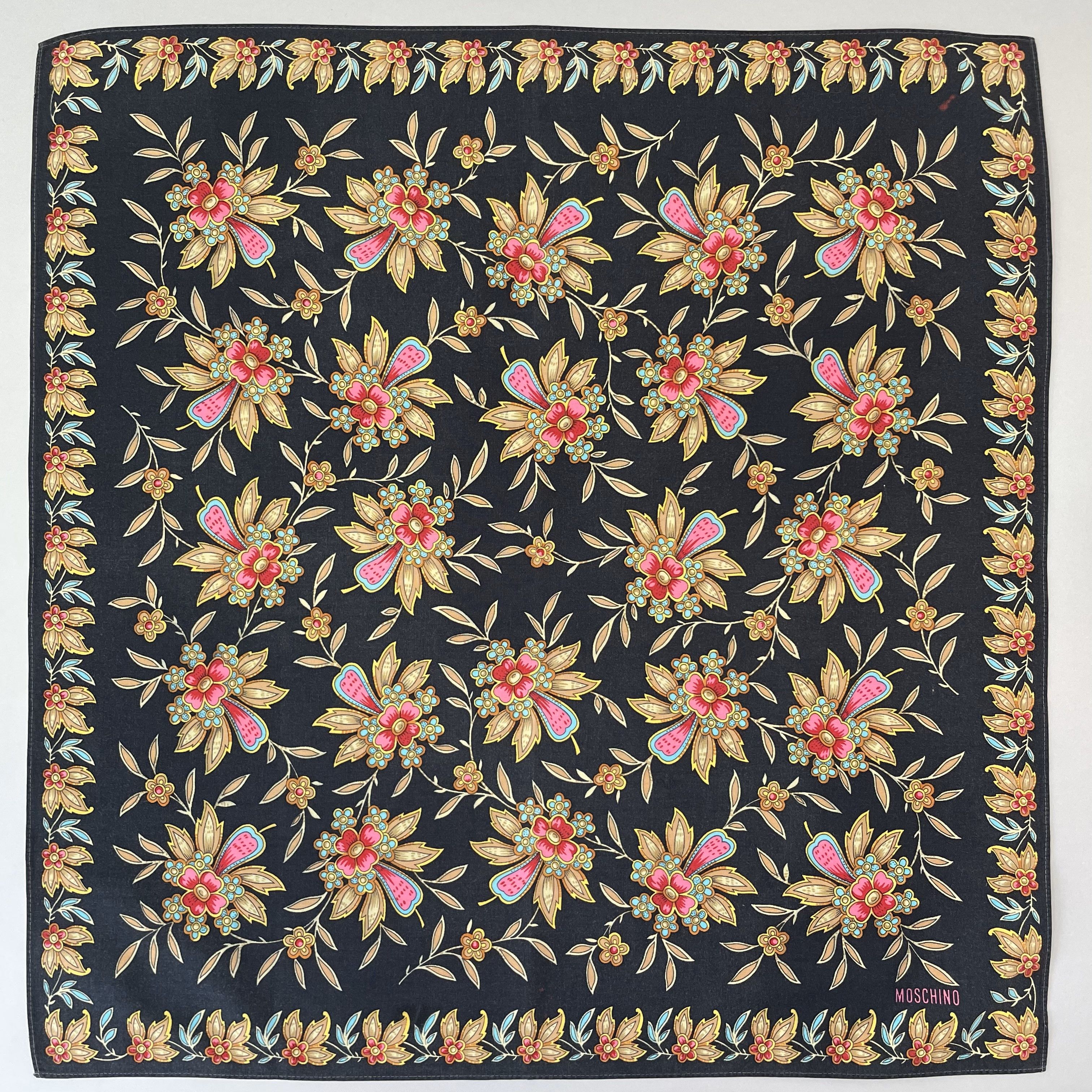 Moschino Moschino Handkerchief / Neckerchief / Bandana - 4207 Size ONE SIZE - 2 Thumbnail
