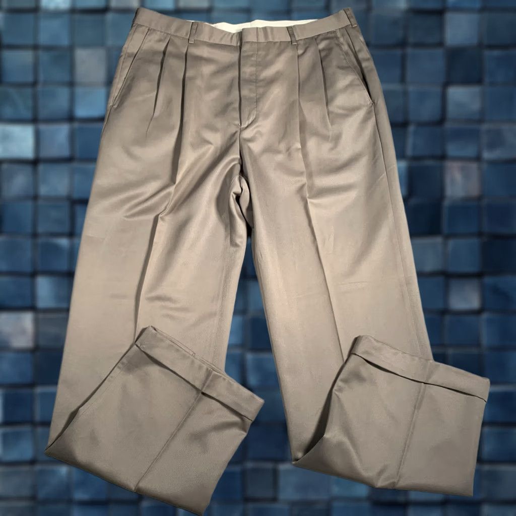Haggar Haggar Pants Mens 38x34 Brown Microfiber Dress Pleated Wrinkle Resistant Classic Workwear Shirt? Size US 38 / EU 54 - 1 Thumbnail