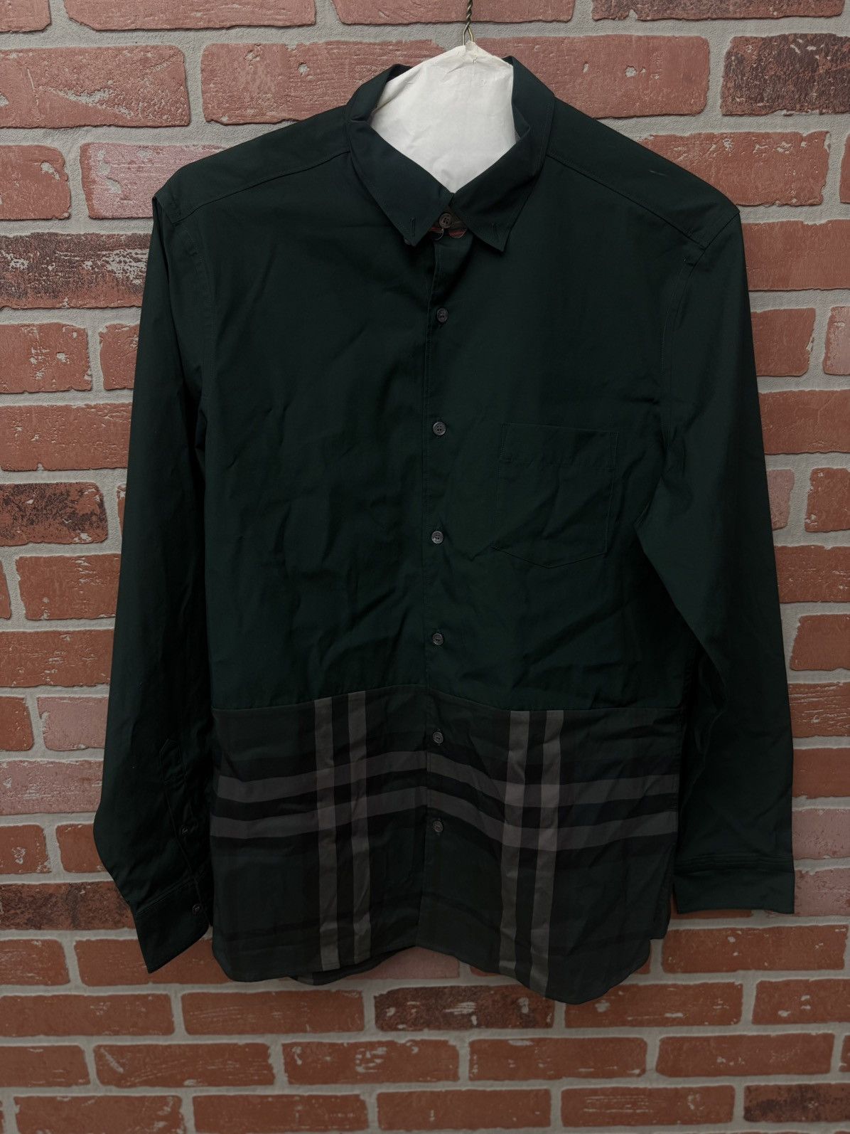 Burberry Burberry Dress Button Up Shirt Men’s Size Large Size US L / EU 52-54 / 3 - 1 Thumbnail