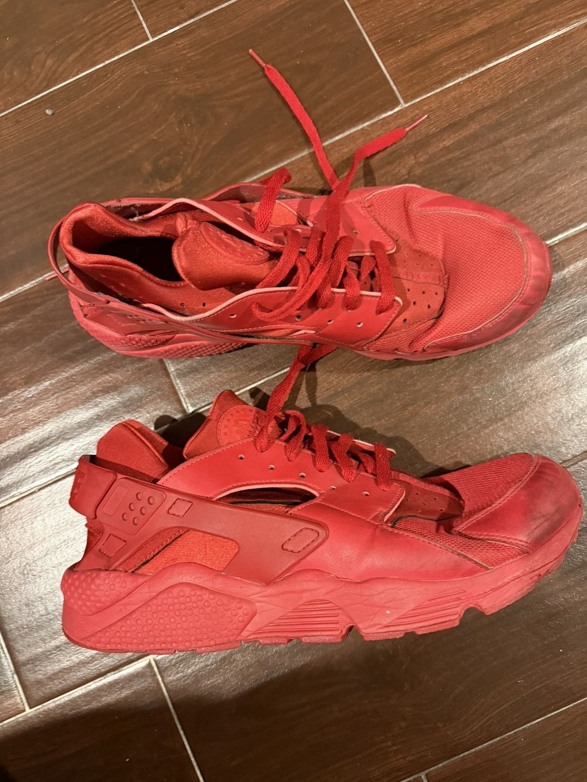 Nike Nike Air Huarache Triple Red Size 15 Worn Size US 15 / EU 48 - 1 Thumbnail