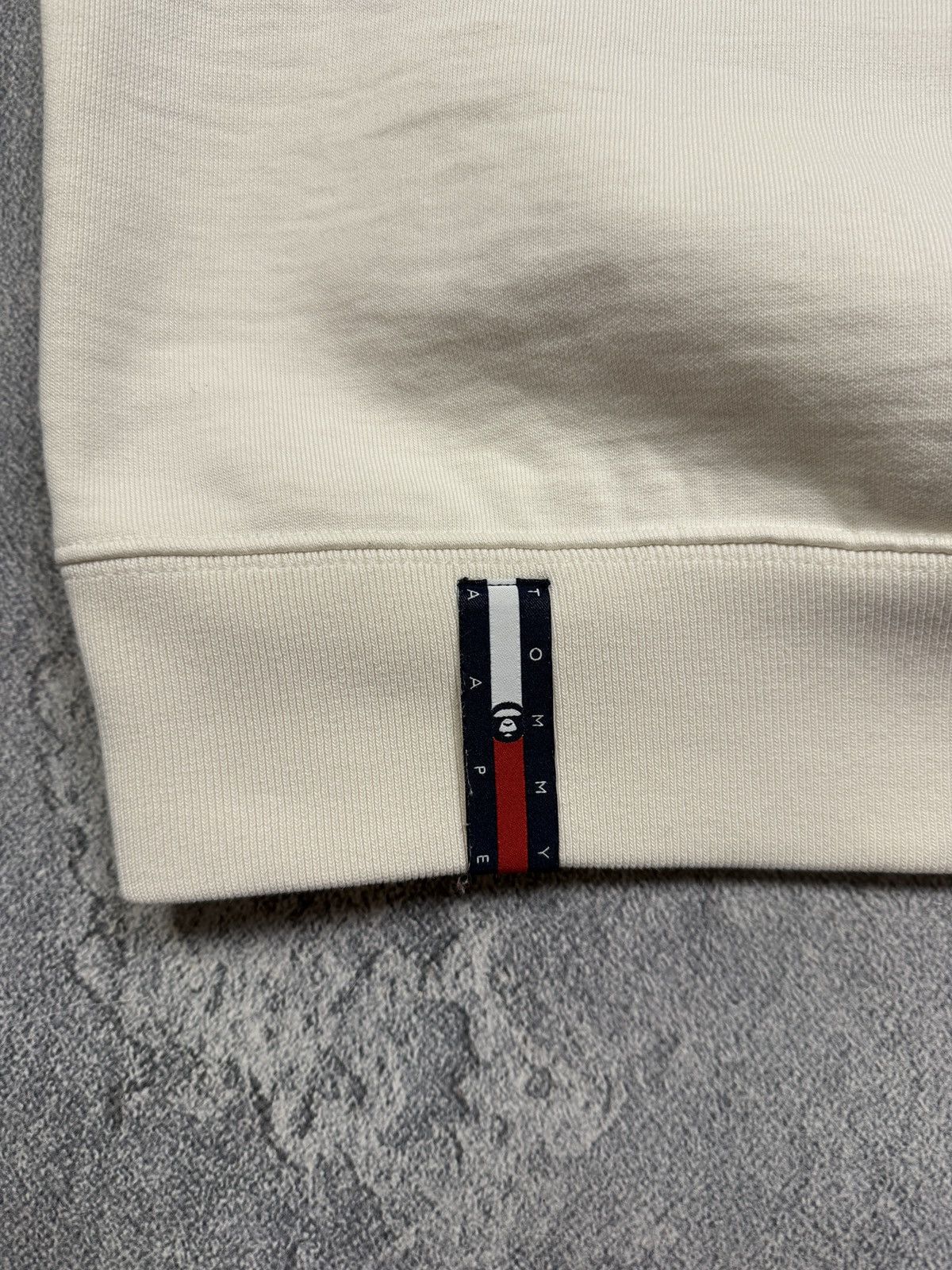 Aape × Tommy Hilfiger Tommy X Aape Collab Crazy Logo Sweatshirt Size US XL / EU 56 / 4 - 7 Thumbnail