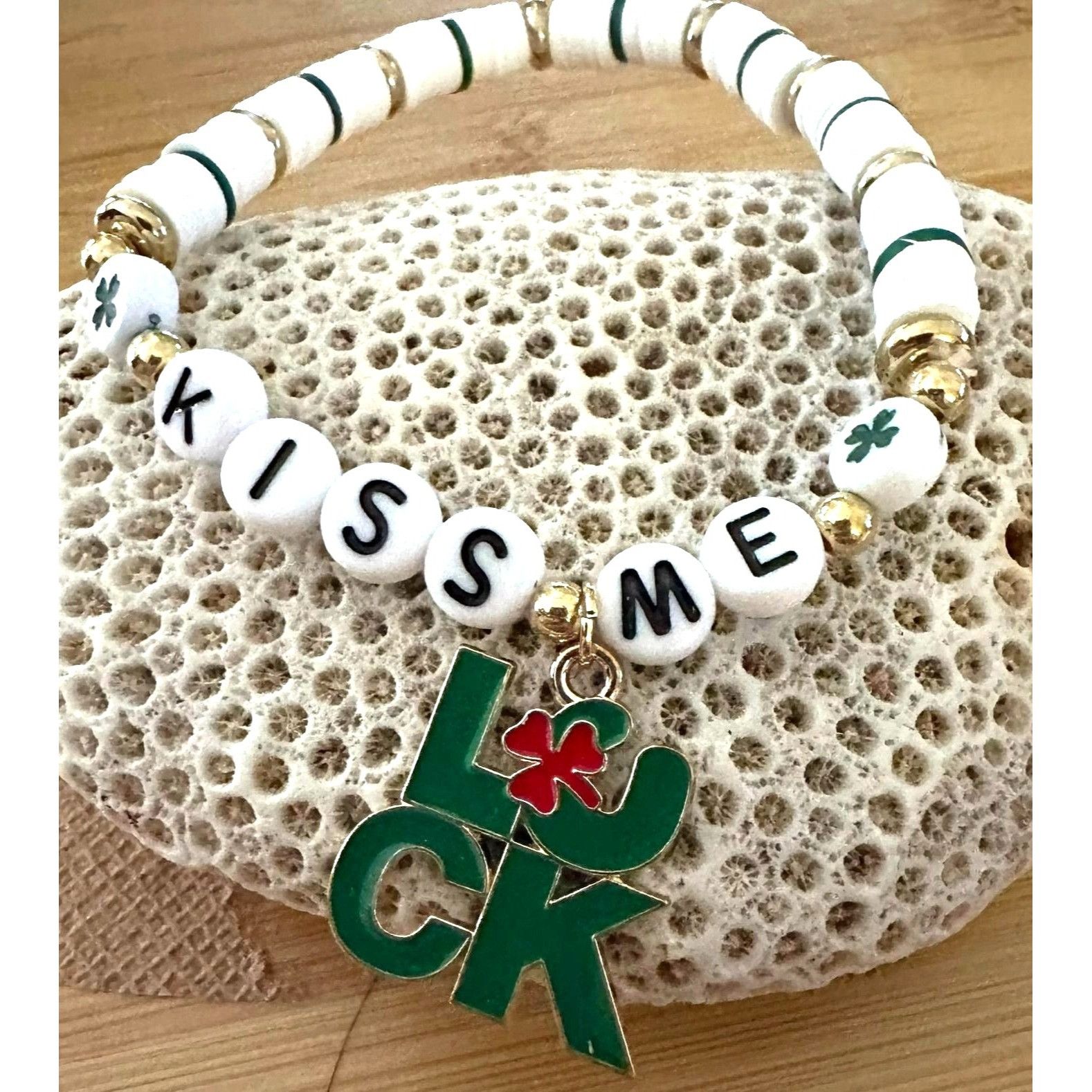 Handmade St Patricks Day Bracelet New Puka Beads Lucky Kiss Me Size ONE SIZE - 2 Thumbnail