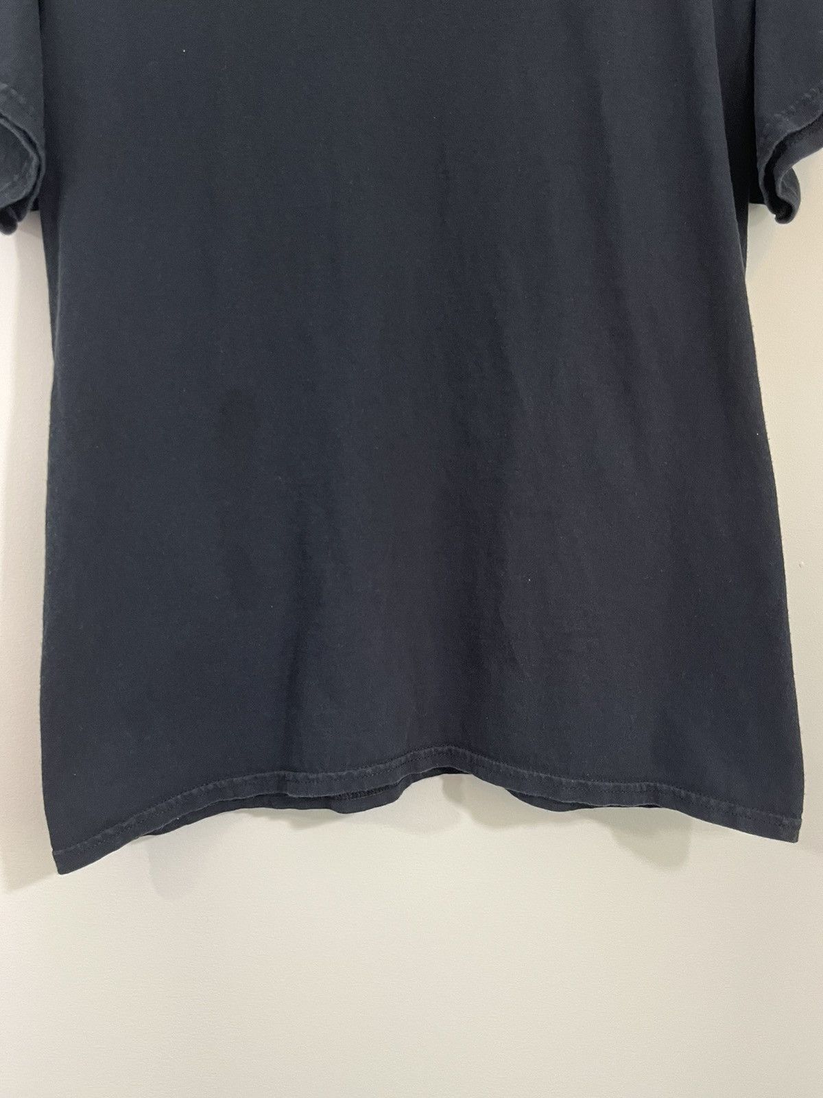 Vintage STREET MATERIAL Faded Black Y2K Tee Size US L / EU 52-54 / 3 - 5 Thumbnail