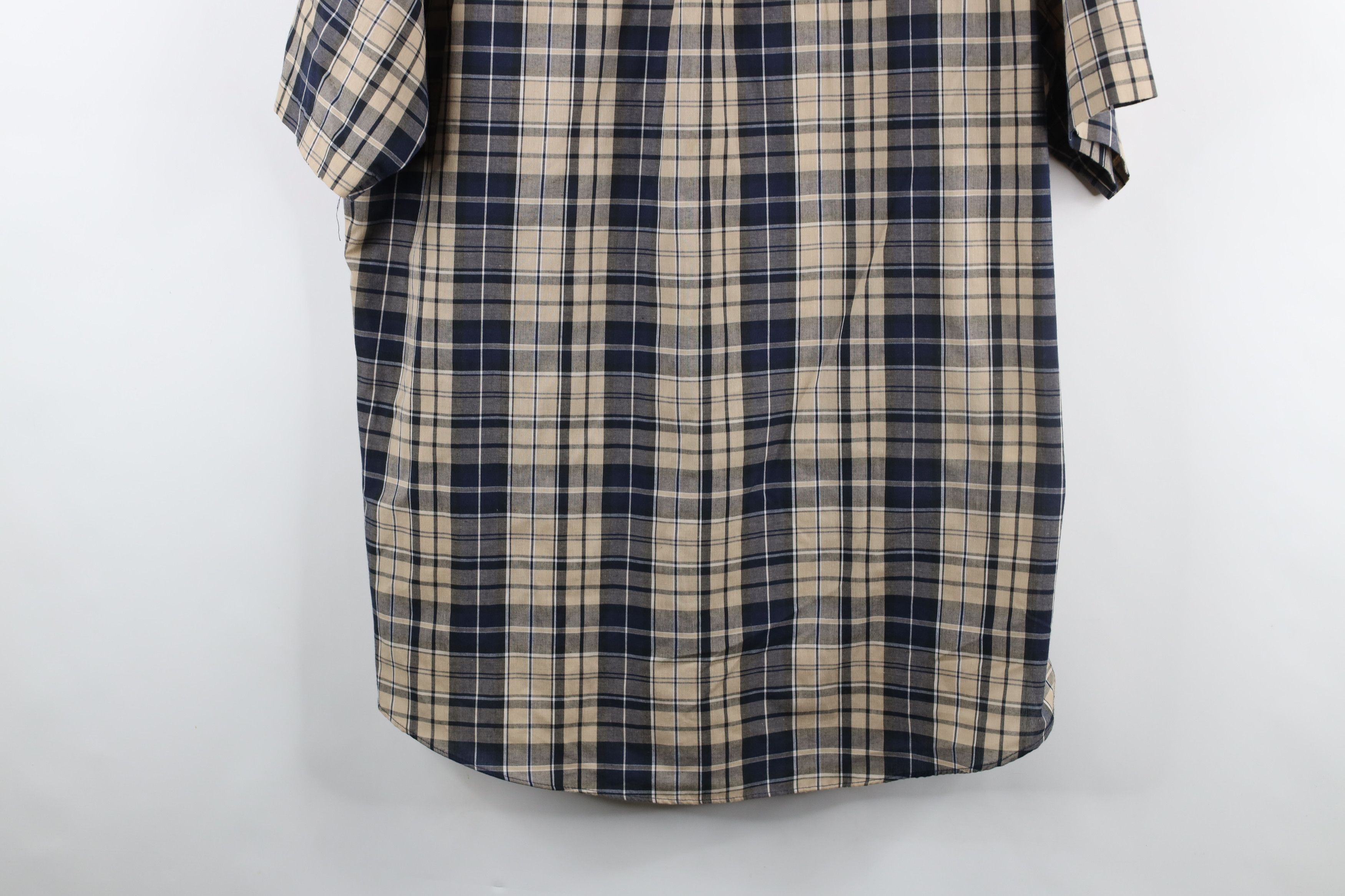 Vintage Vintage 90s Streetwear Short Sleeve Collared Button Shirt Size US L / EU 52-54 / 3 - 10 Thumbnail
