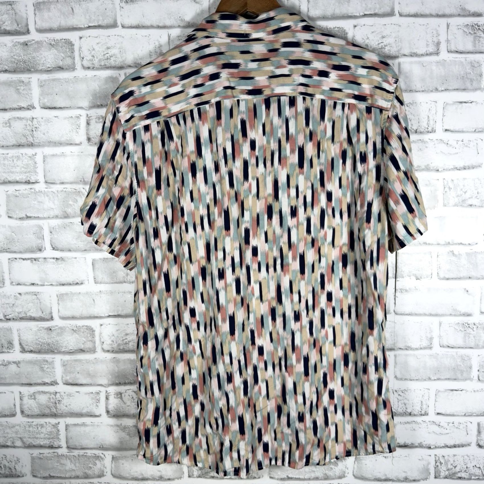 Frame A-Frame Slim Short Sleeve Button Down Rayon Shirt Mens Size L Multicolor Slim Shirt Size US L / EU 52-54 / 3 - 5 Thumbnail