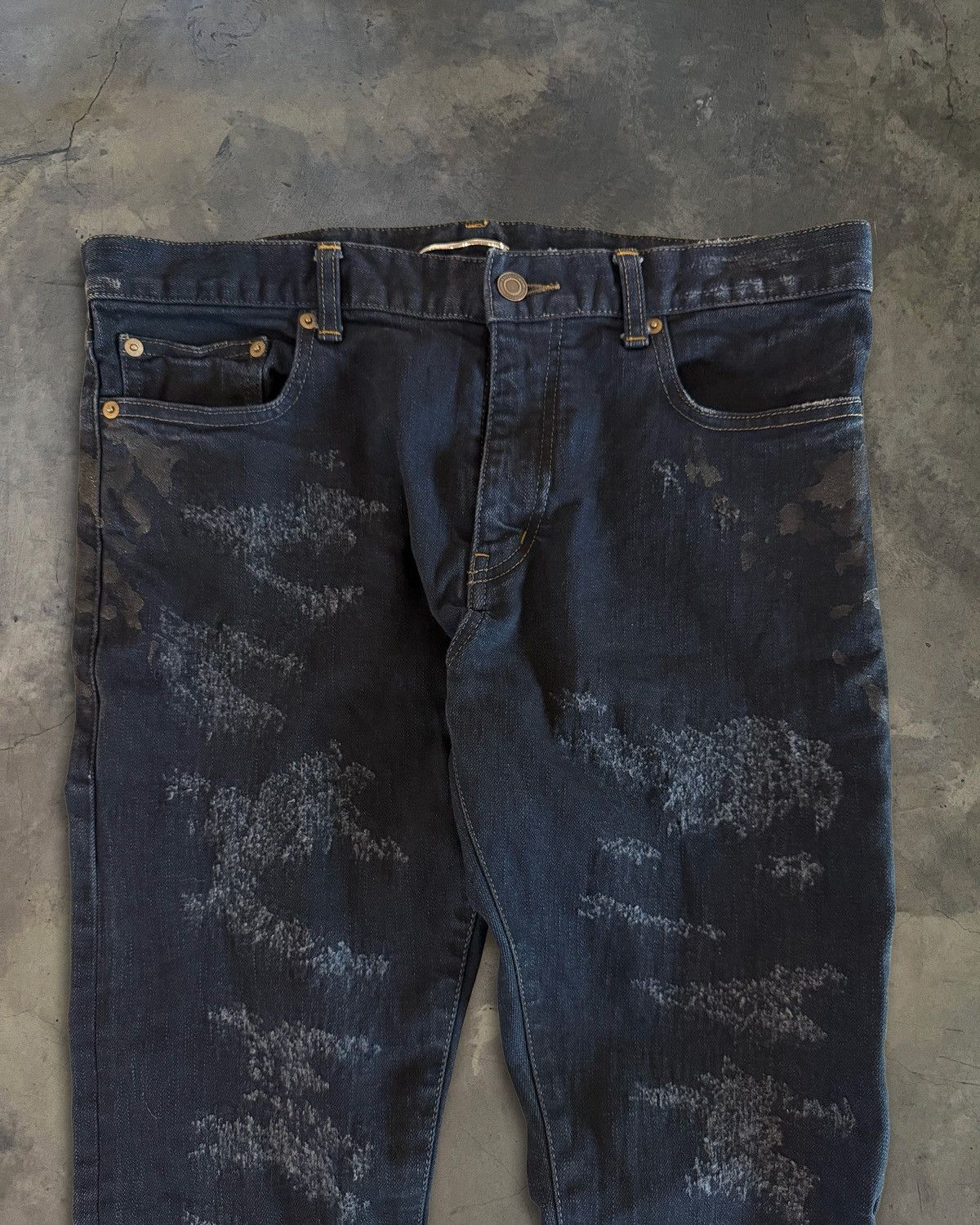 Saint Laurent Paris SAINT LAURENT FW2013 SCAB DISTRESSED JEANS Size US 33 - 2 Thumbnail