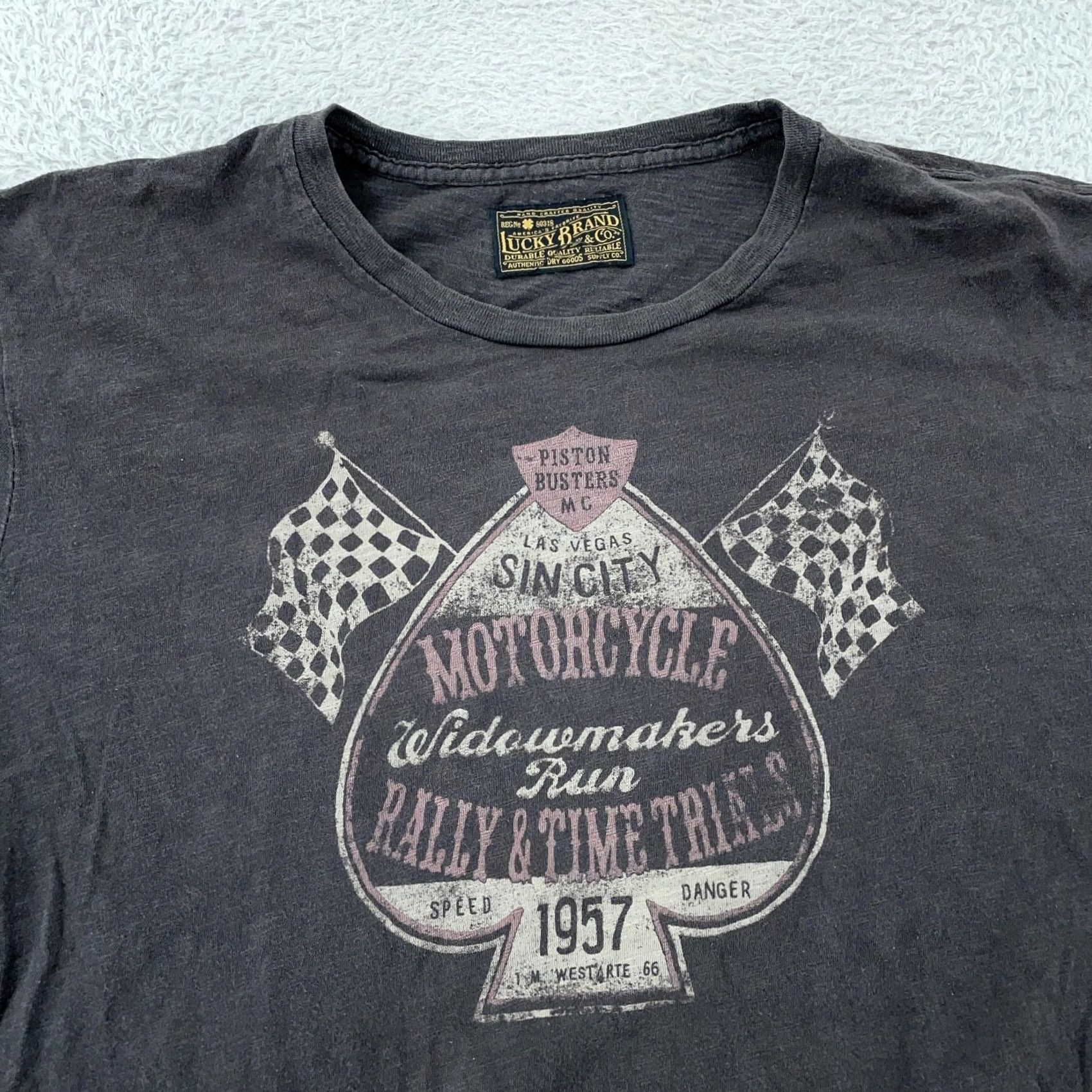 Lucky Brand Lucky Brand T-Shirt Gray Medium Sin City Motorcycle Rally Widowmakers Run Las Vegas Mens Shirt Graphic Print Short Sleeve Crew Neck Vintage No Size US M / EU 48-50 / 2 - 2 Thumbnail