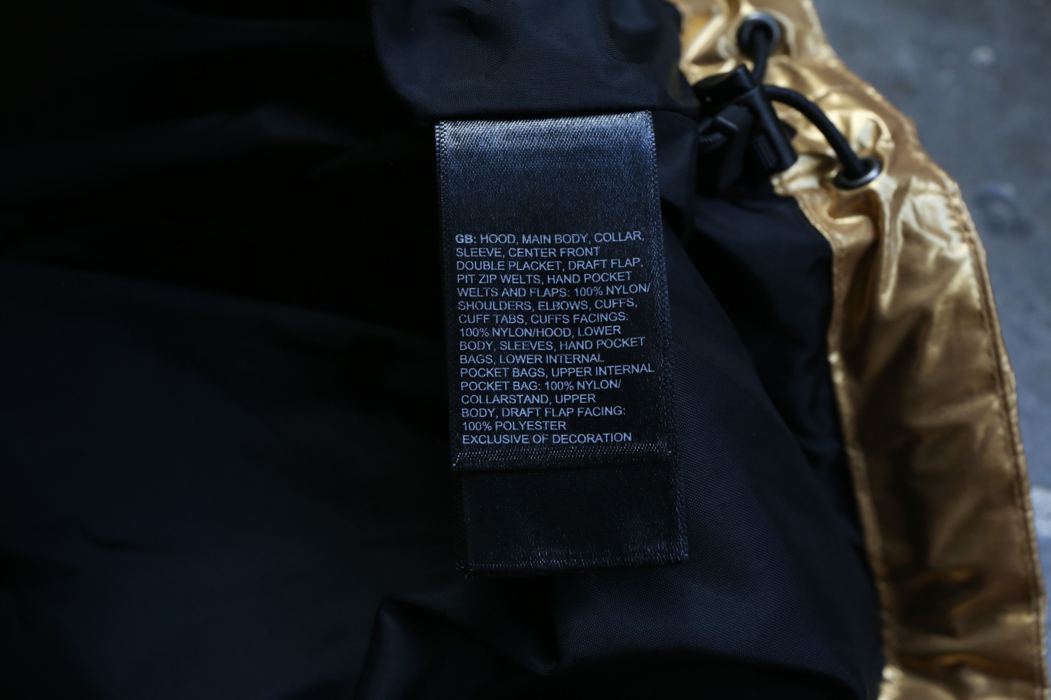 Supreme × The North Face Supreme - The North Face - S/S 18 - Metallic Mountain Parka Size US L / EU 52-54 / 3 - 8 Thumbnail