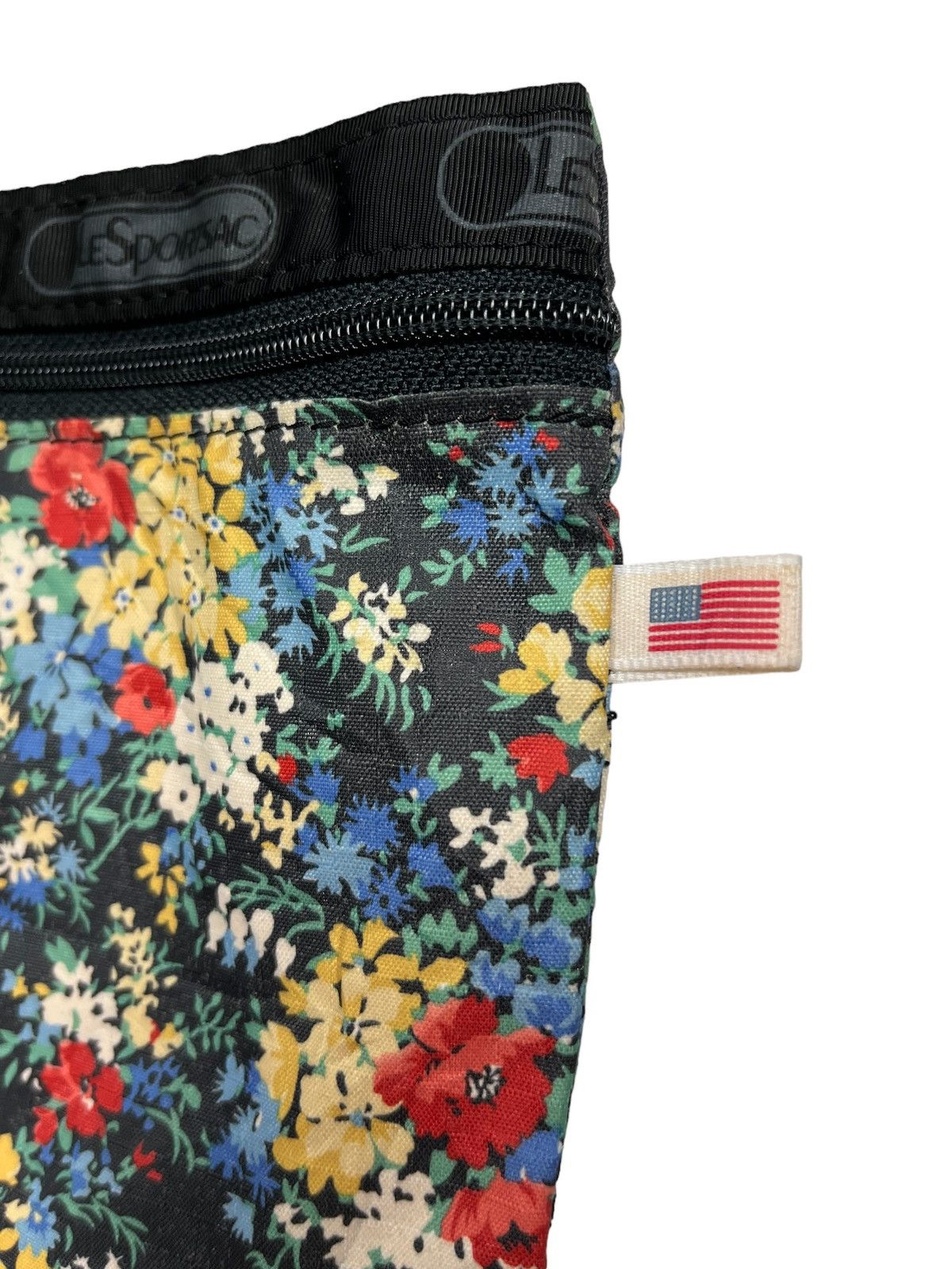 LeSportsac Lesportsac Floral Travel Pouch Bag Made In Usa Size ONE SIZE - 2 Thumbnail