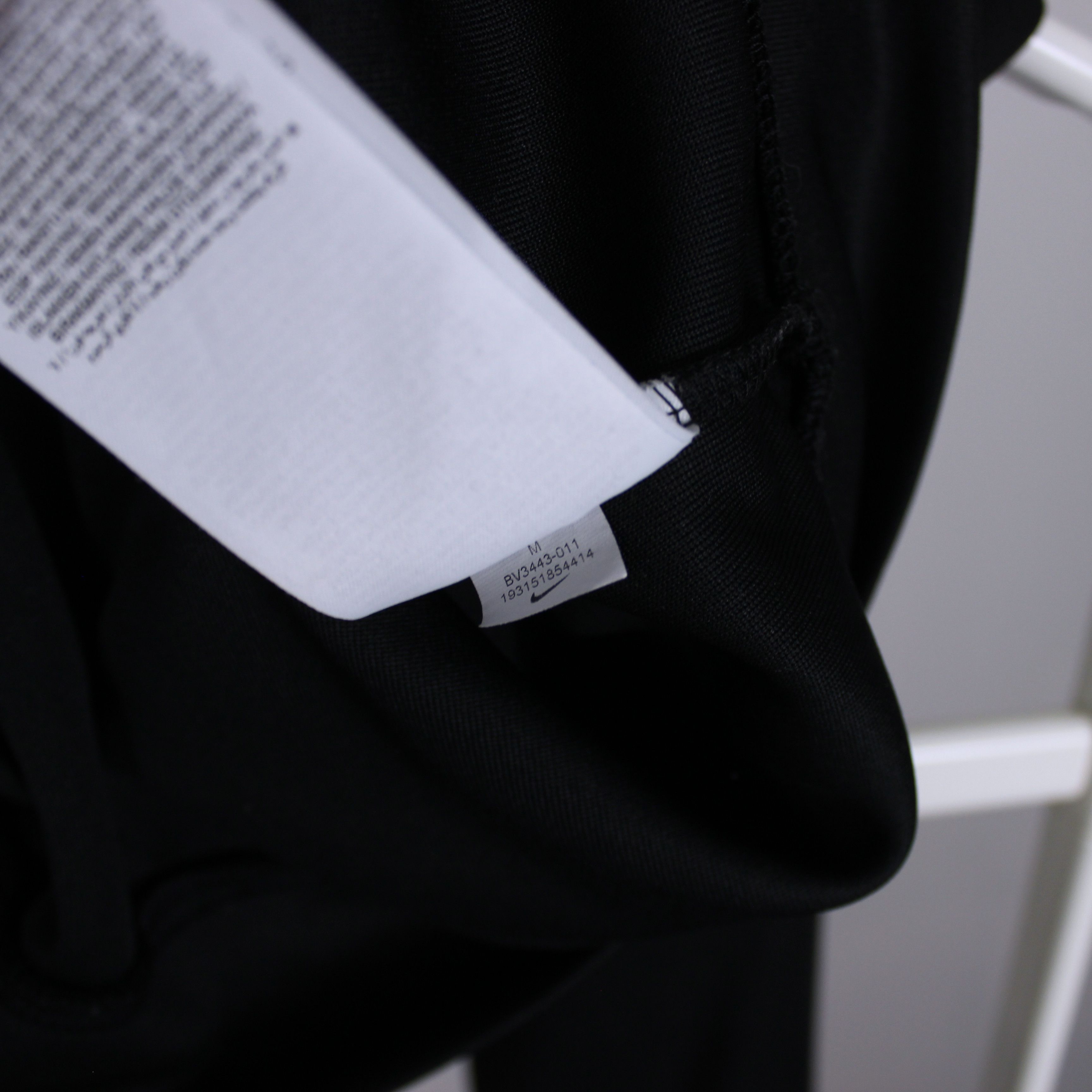 Nike Nike womens logo tape crew M black Size M / US 6-8 / IT 42-44 - 12 Thumbnail