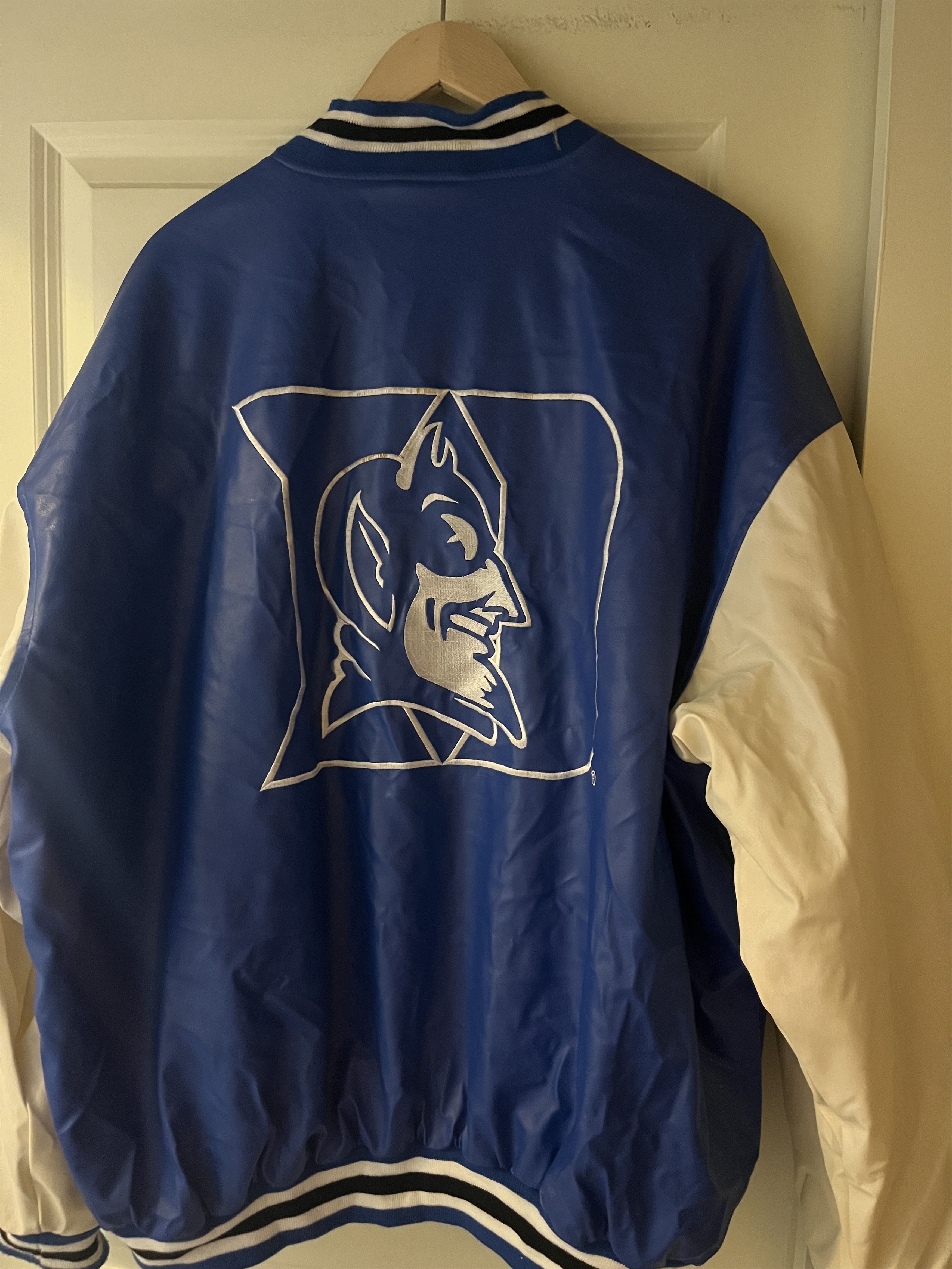 Steve And Barrys Duke letterman Size US XXL / EU 58 / 5 - 2 Thumbnail
