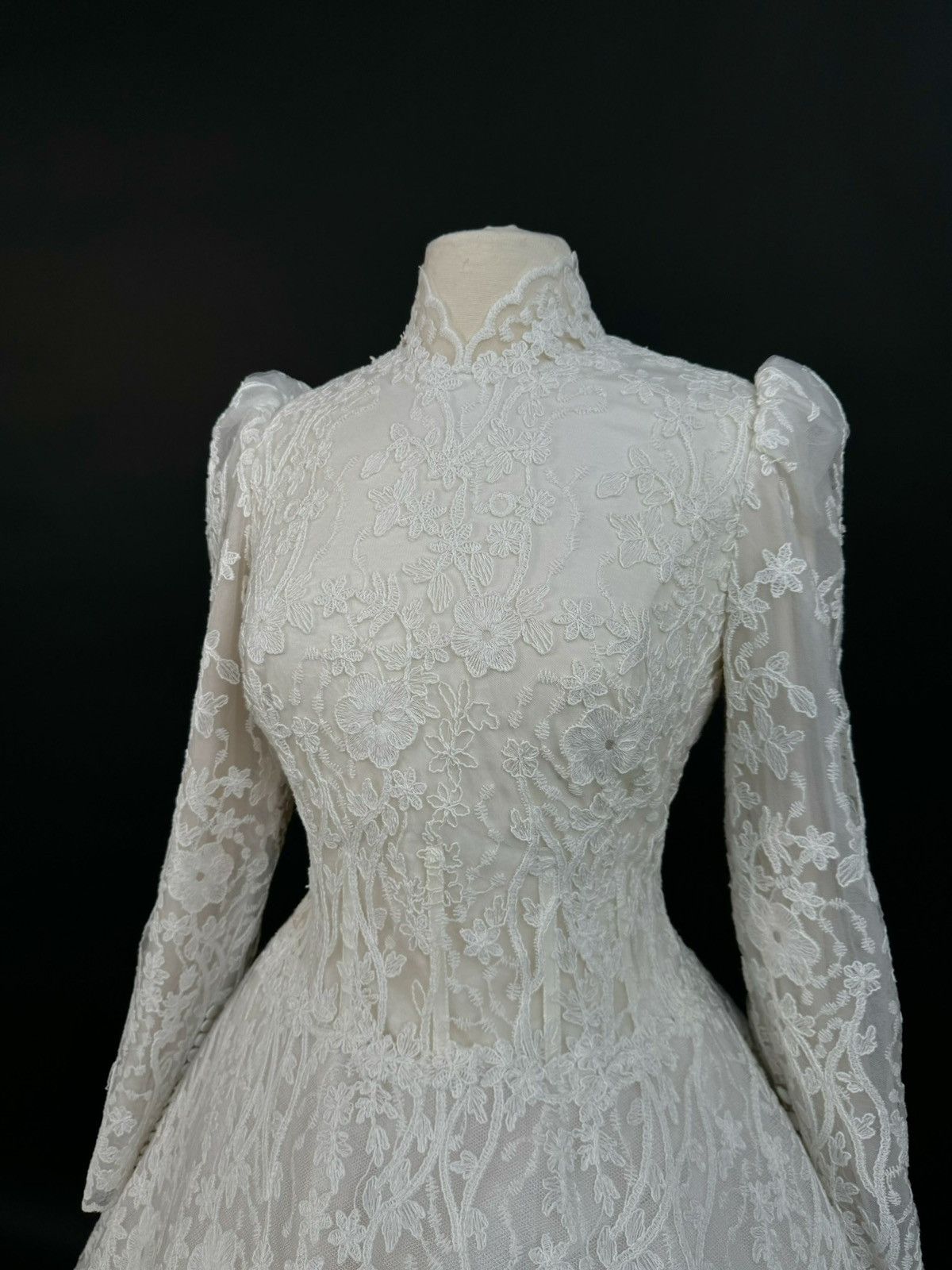 Other Preloved US 14-16 Anna Augusta Guipure Lace Bridal Gown Size XL / US 12-14 / IT 48-50 - 3 Thumbnail