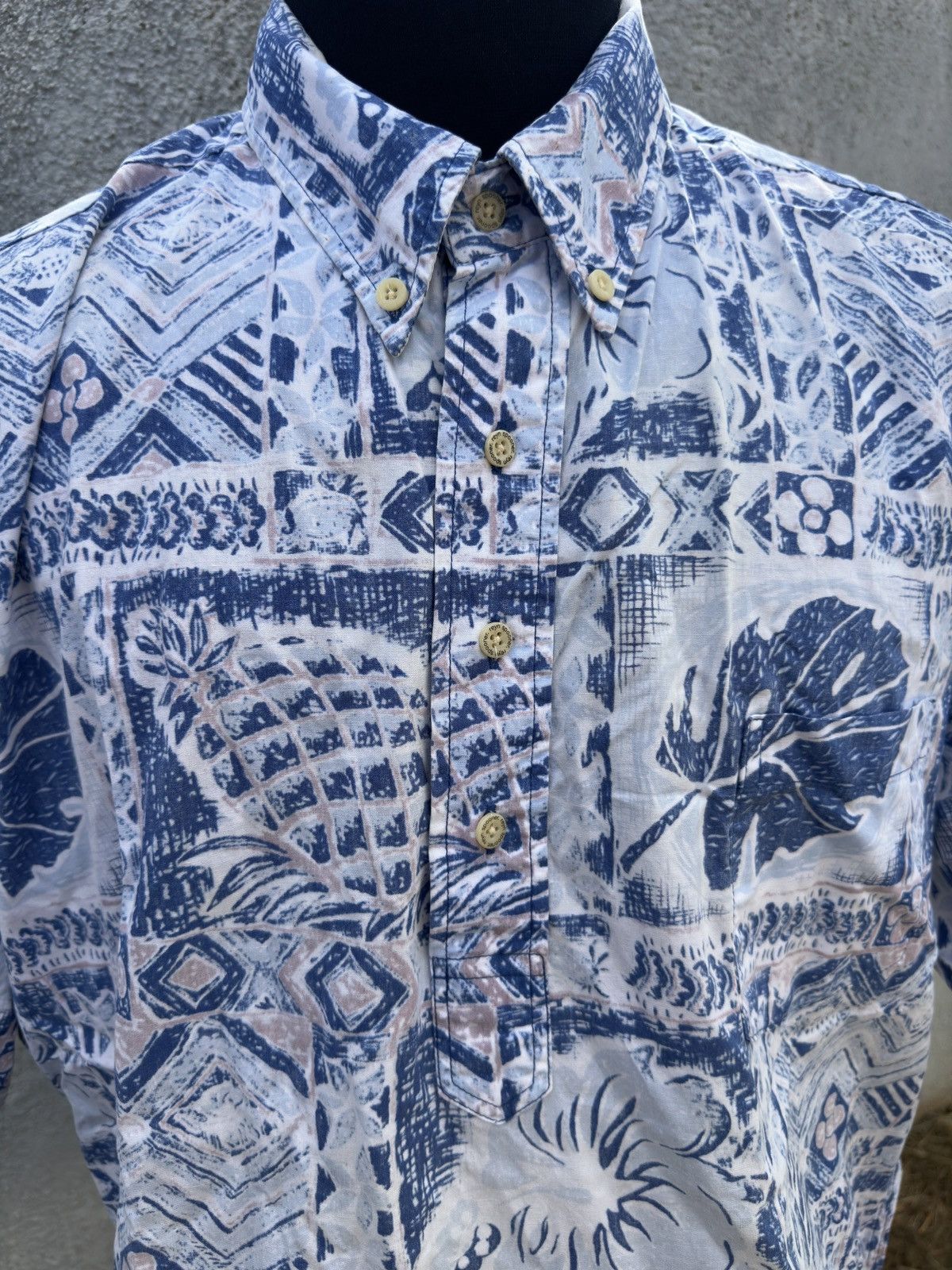 Reyn Spooner Reyn Spooner Blue/White Hawaiian Print 3/4 Button Men's XXL Size US XXL / EU 58 / 5 - 3 Thumbnail