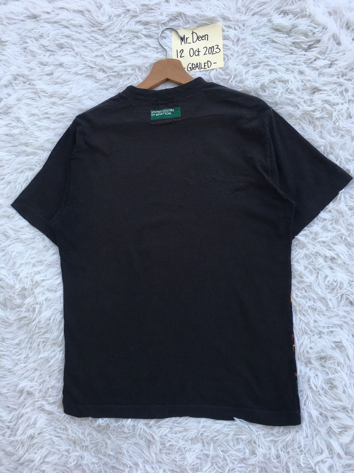 United Colors Of Benetton Rare United Colors of Benetton Spellout Tshirt Size US M / EU 48-50 / 2 - 11 Thumbnail