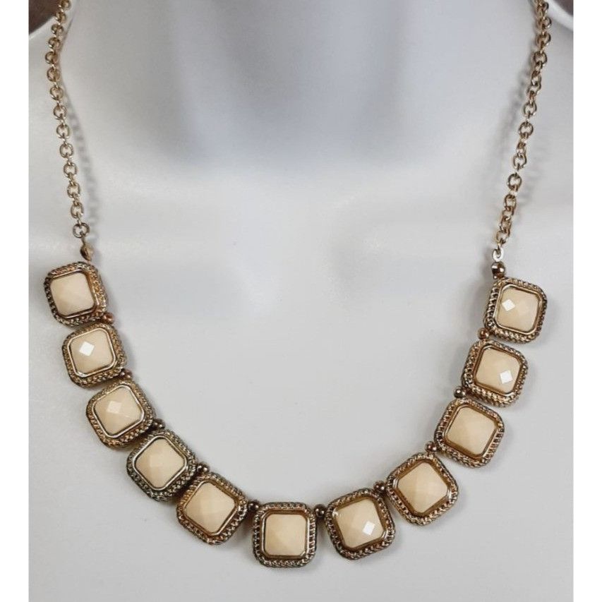 Other Geometric Square Beige Charm Necklace Size ONE SIZE - 1 Thumbnail