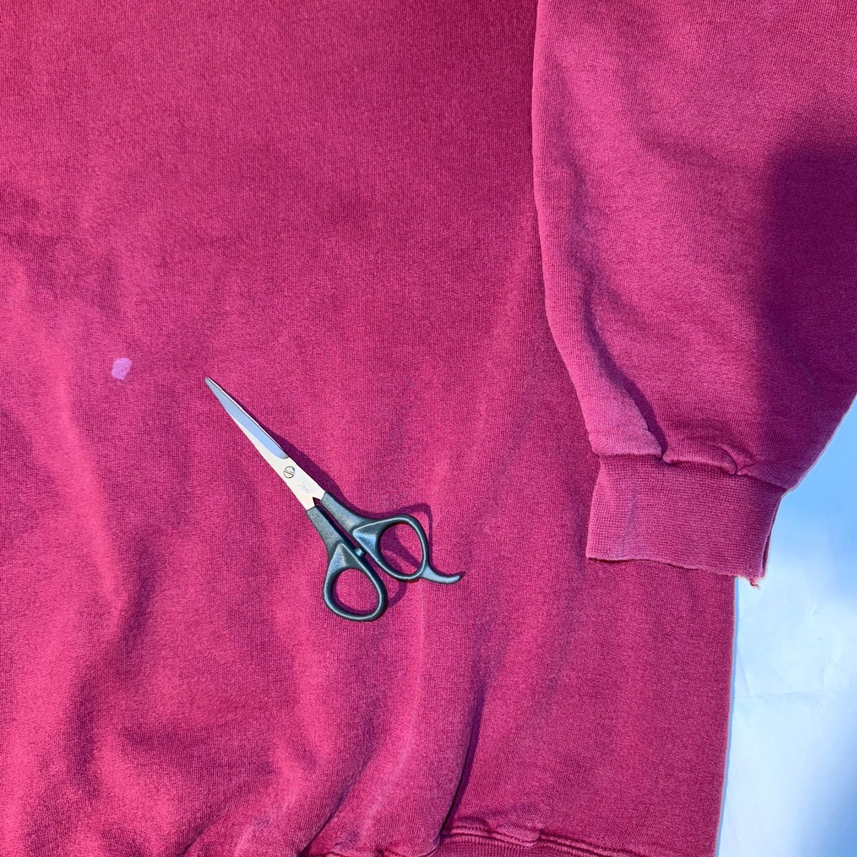Hanes VINTAGE Hanes Sweatshirt Crew Neck 2XL Red Logo Graphic Print Heavyweight Cotton Fleece Pullover Men 90s Size US XXL / EU 58 / 5 - 2 Thumbnail