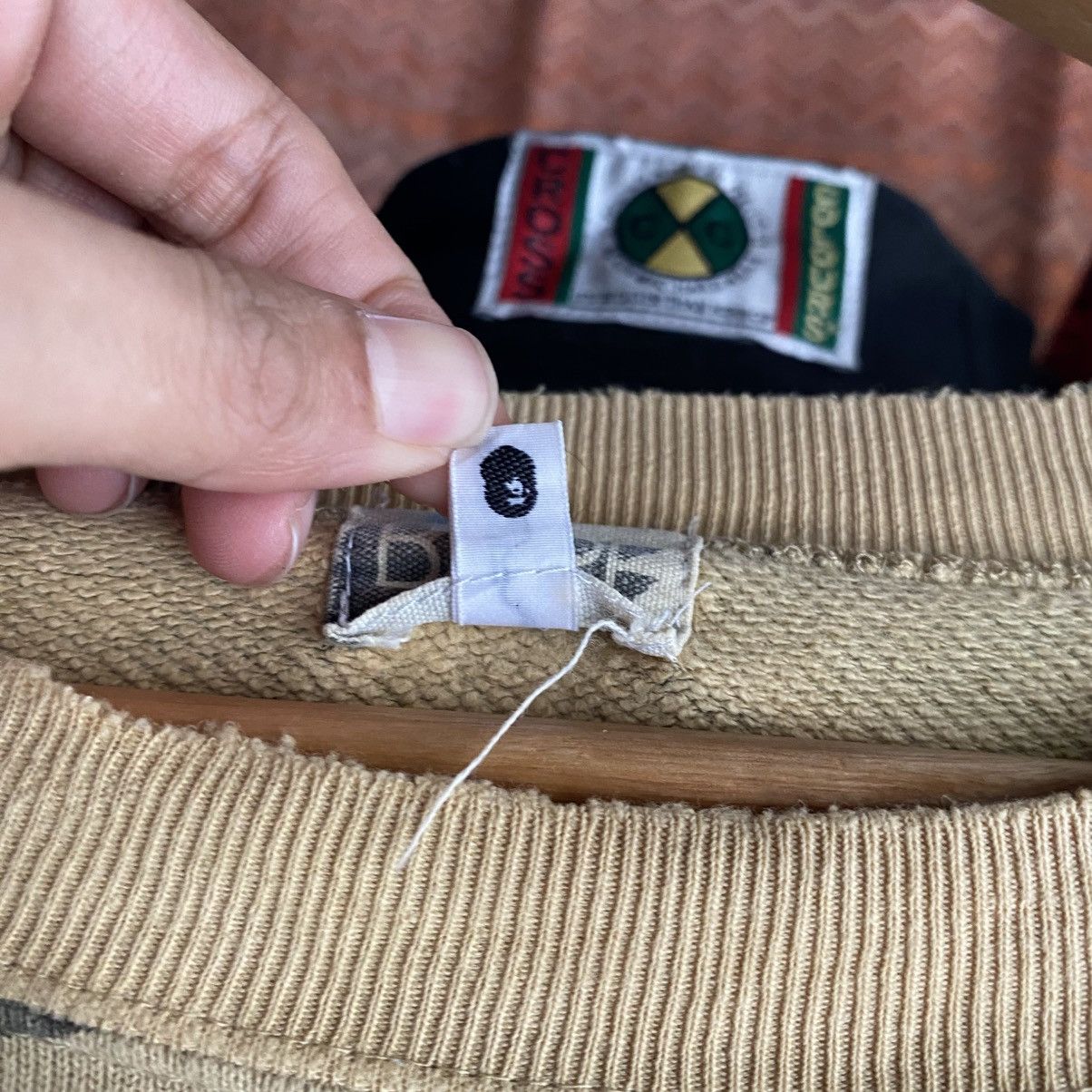 Bape 2006 Bape Green ASNKA / General Raiders Logo Rip Crewneck Size US XL / EU 56 / 4 - 22 Thumbnail