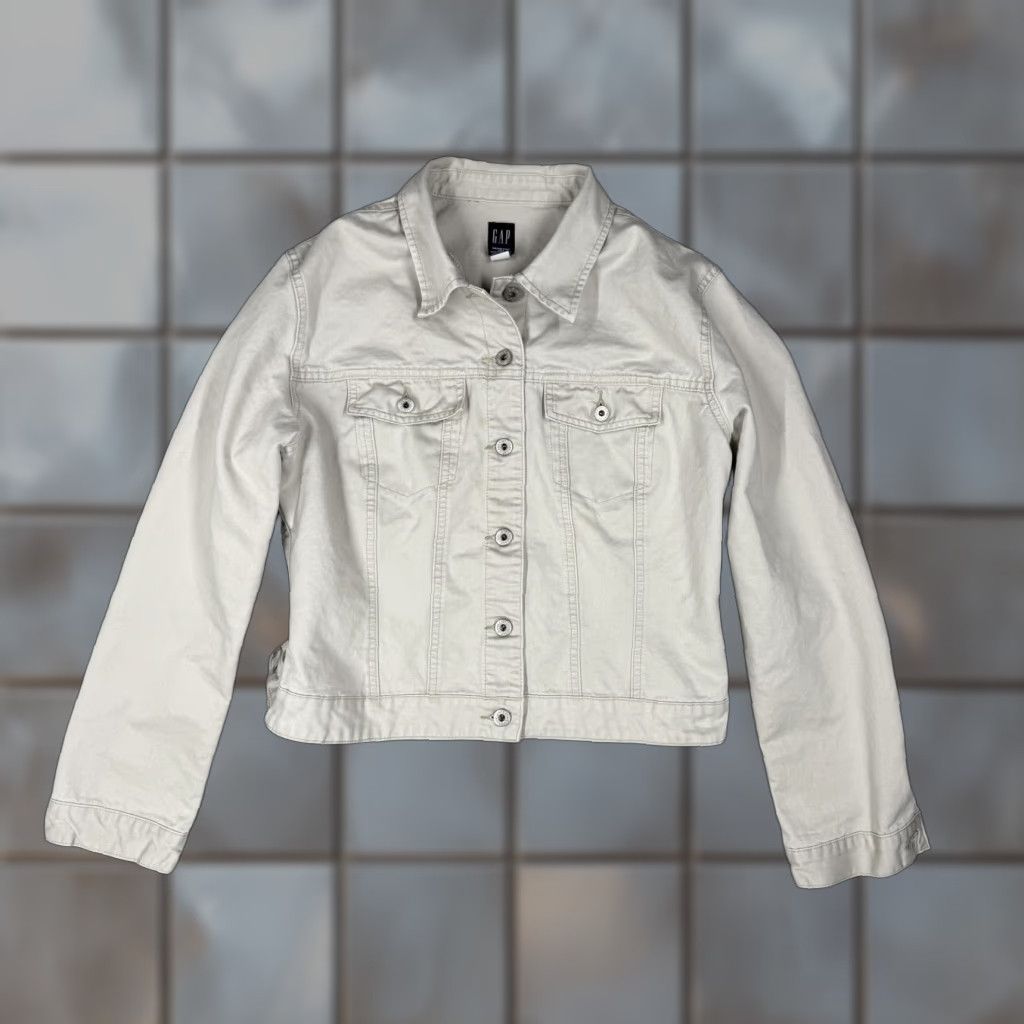 Gap Vintage GAP Jacket Women Large Denim Trucker Button Front Pockets Classic Casual Size L / US 10 / IT 46 - 1 Thumbnail