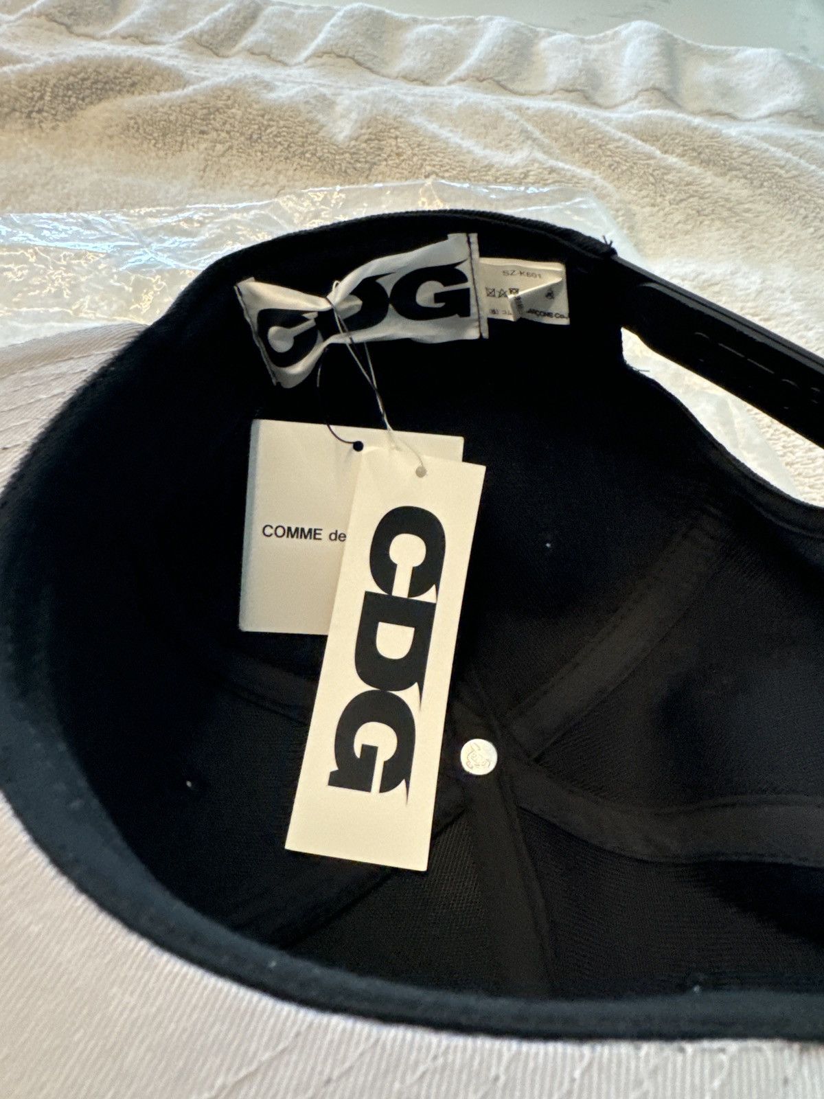 Comme des Garcons CDG 3 Size ONE SIZE - 3 Thumbnail